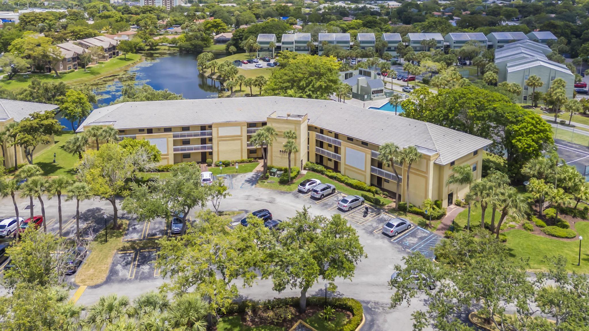 ISLAND CLUB AT CORAL SPRINGS - Residential Lease