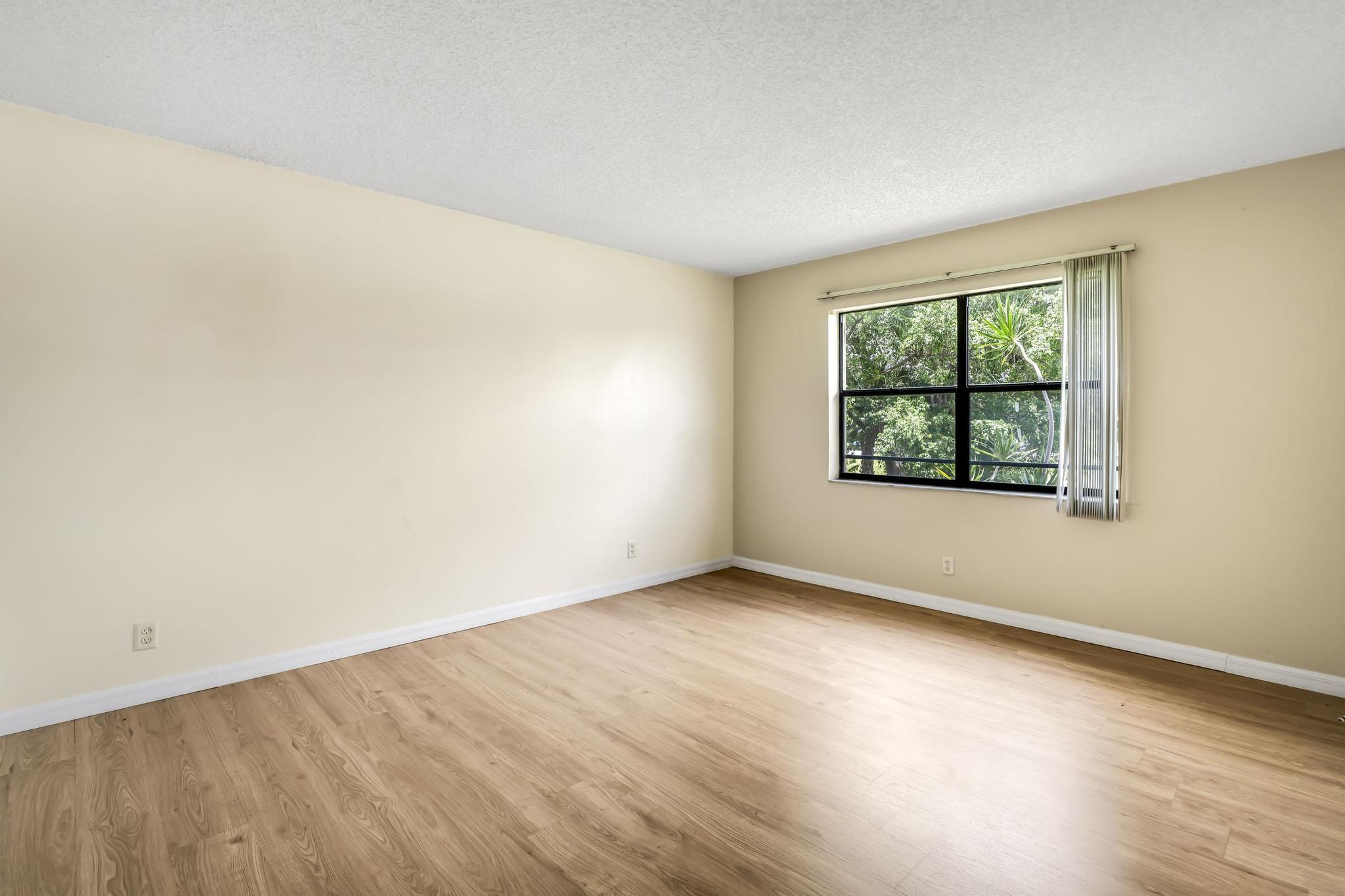 ISLAND CLUB AT CORAL SPRINGS - Residential Lease
