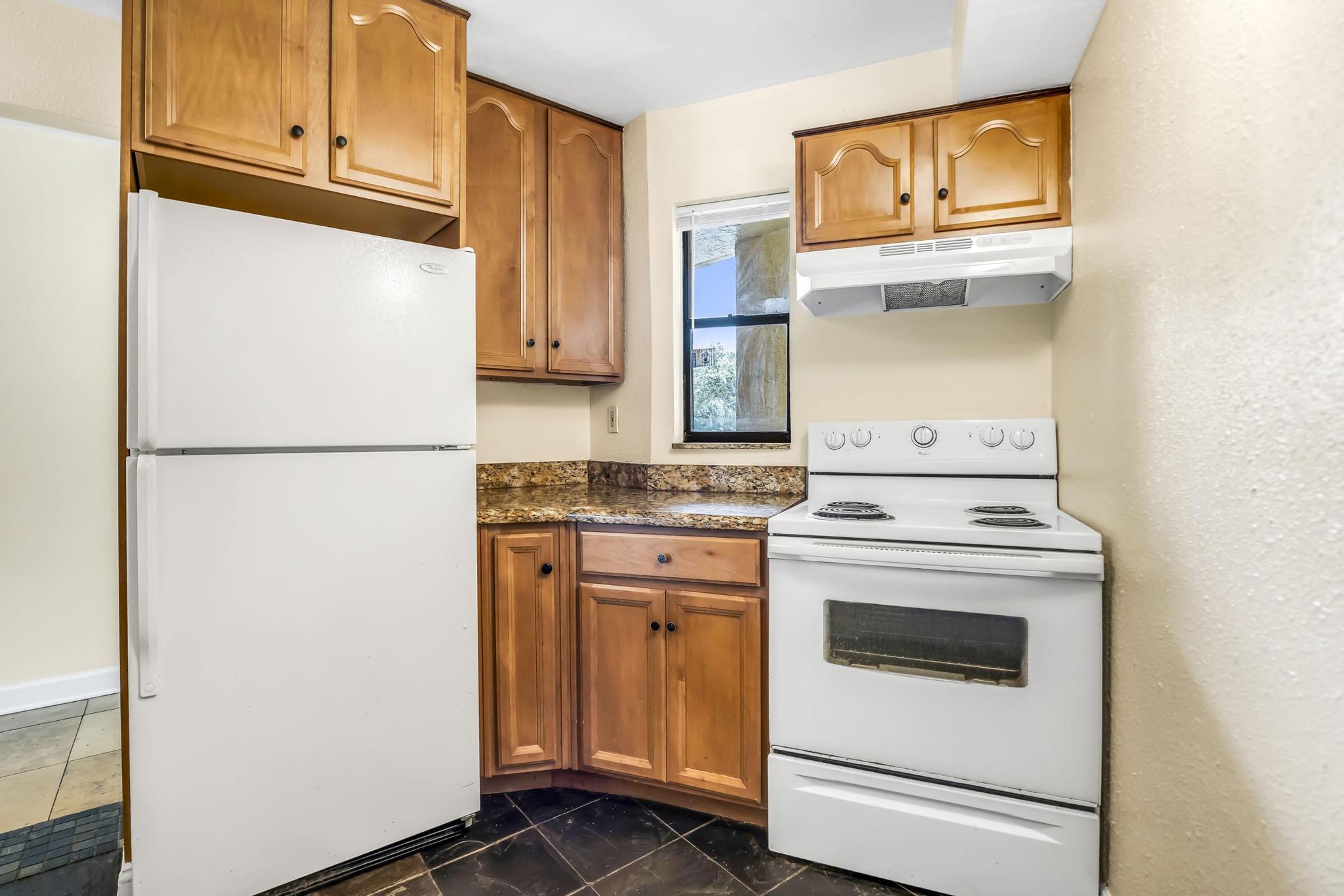 ISLAND CLUB AT CORAL SPRINGS - Residential Lease