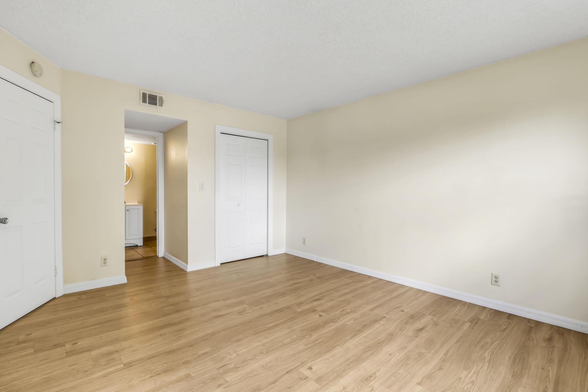ISLAND CLUB AT CORAL SPRINGS - Residential Lease