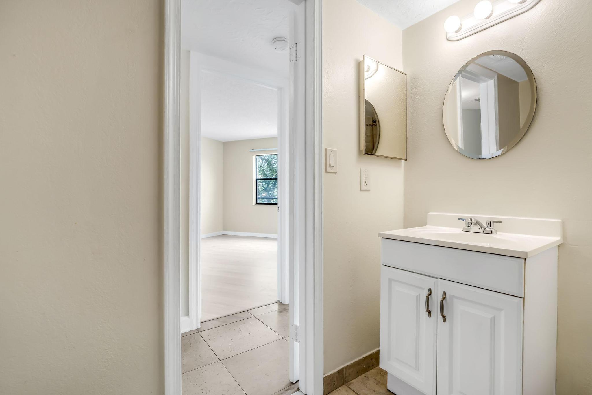 ISLAND CLUB AT CORAL SPRINGS - Residential Lease