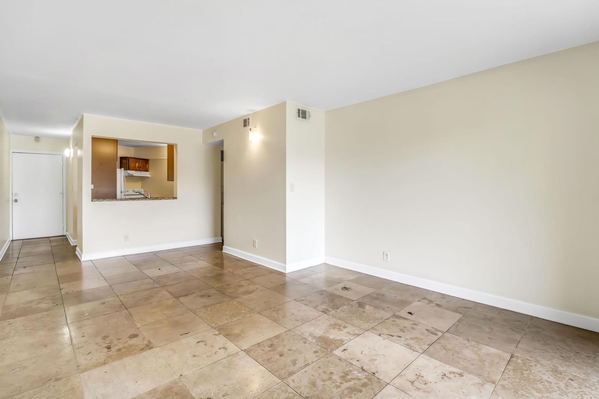 ISLAND CLUB AT CORAL SPRINGS - Residential Lease
