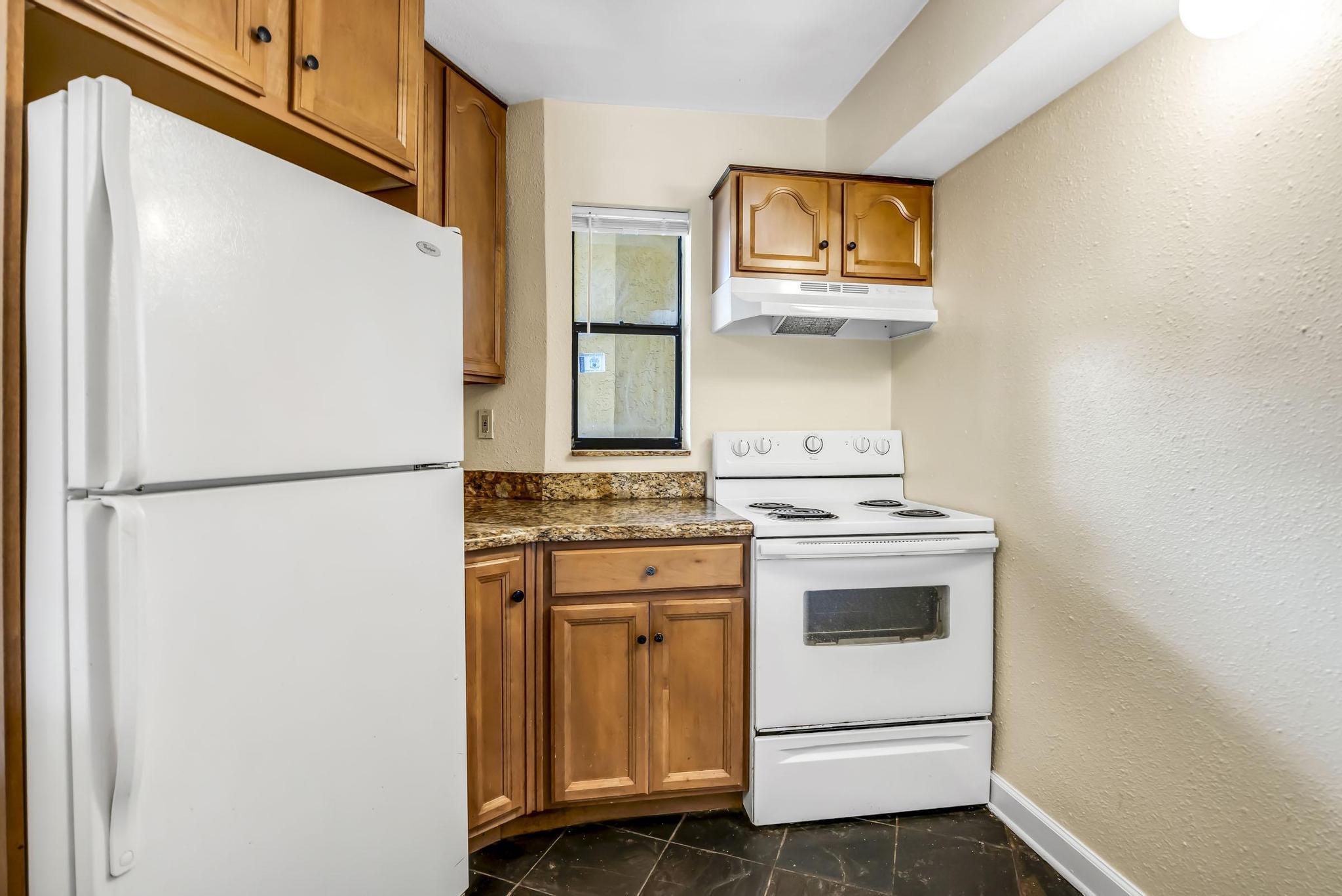 ISLAND CLUB AT CORAL SPRINGS - Residential Lease