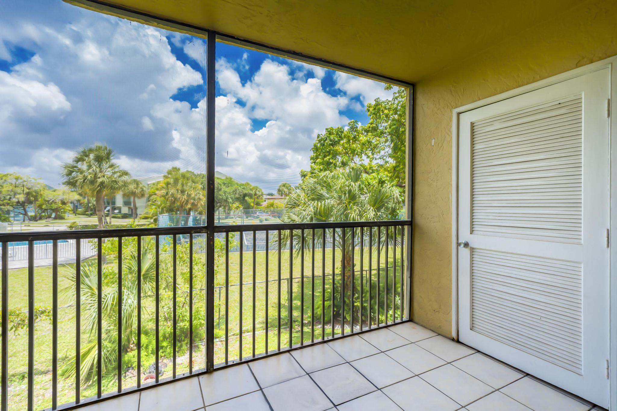 ISLAND CLUB AT CORAL SPRINGS - Residential Lease