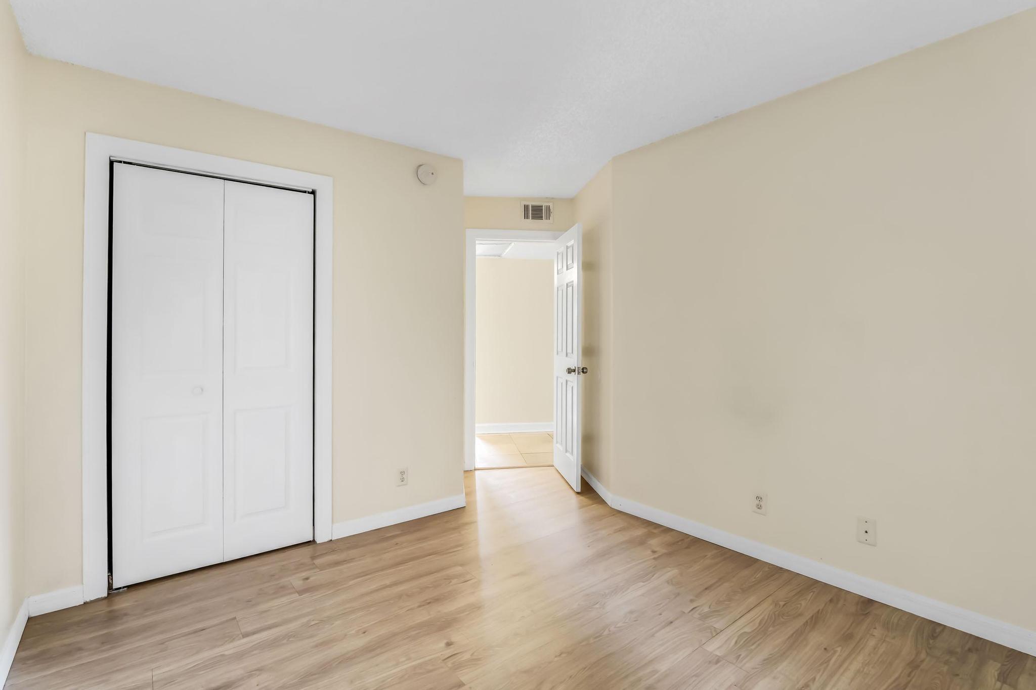 ISLAND CLUB AT CORAL SPRINGS - Residential Lease