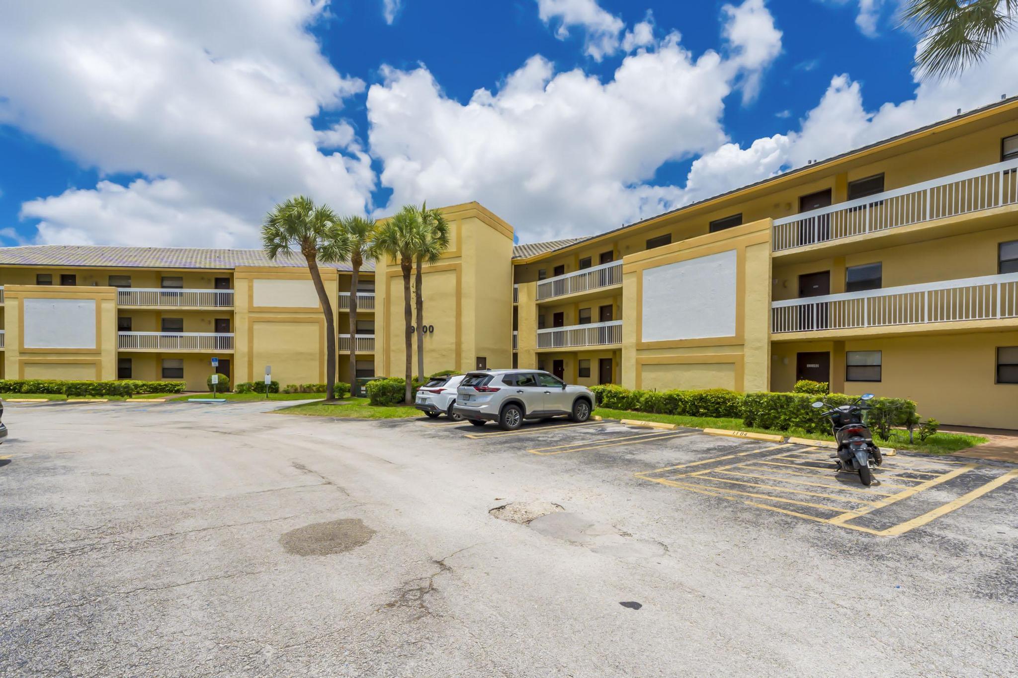 ISLAND CLUB AT CORAL SPRINGS - Residential Lease