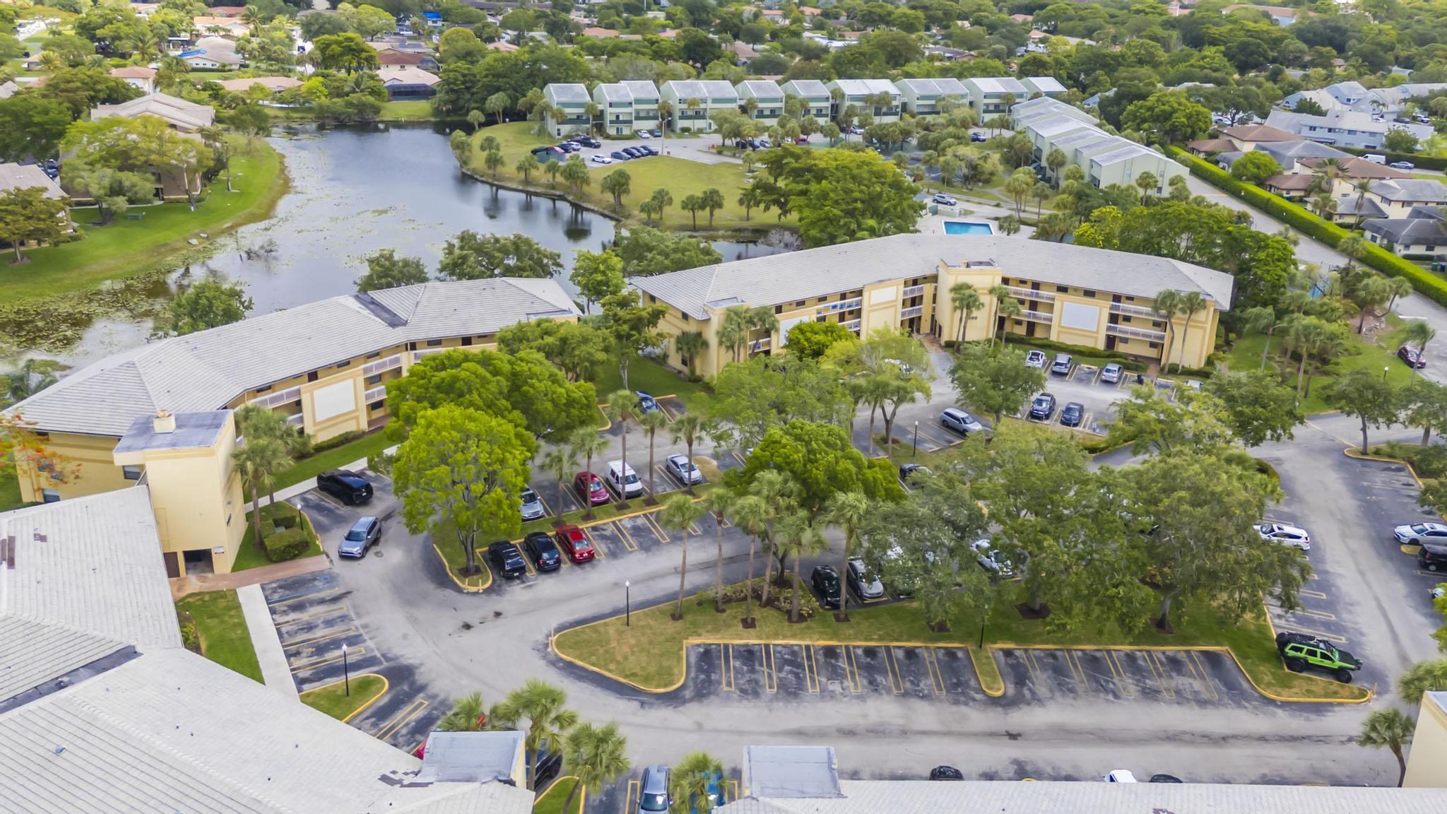 ISLAND CLUB AT CORAL SPRINGS - Residential Lease