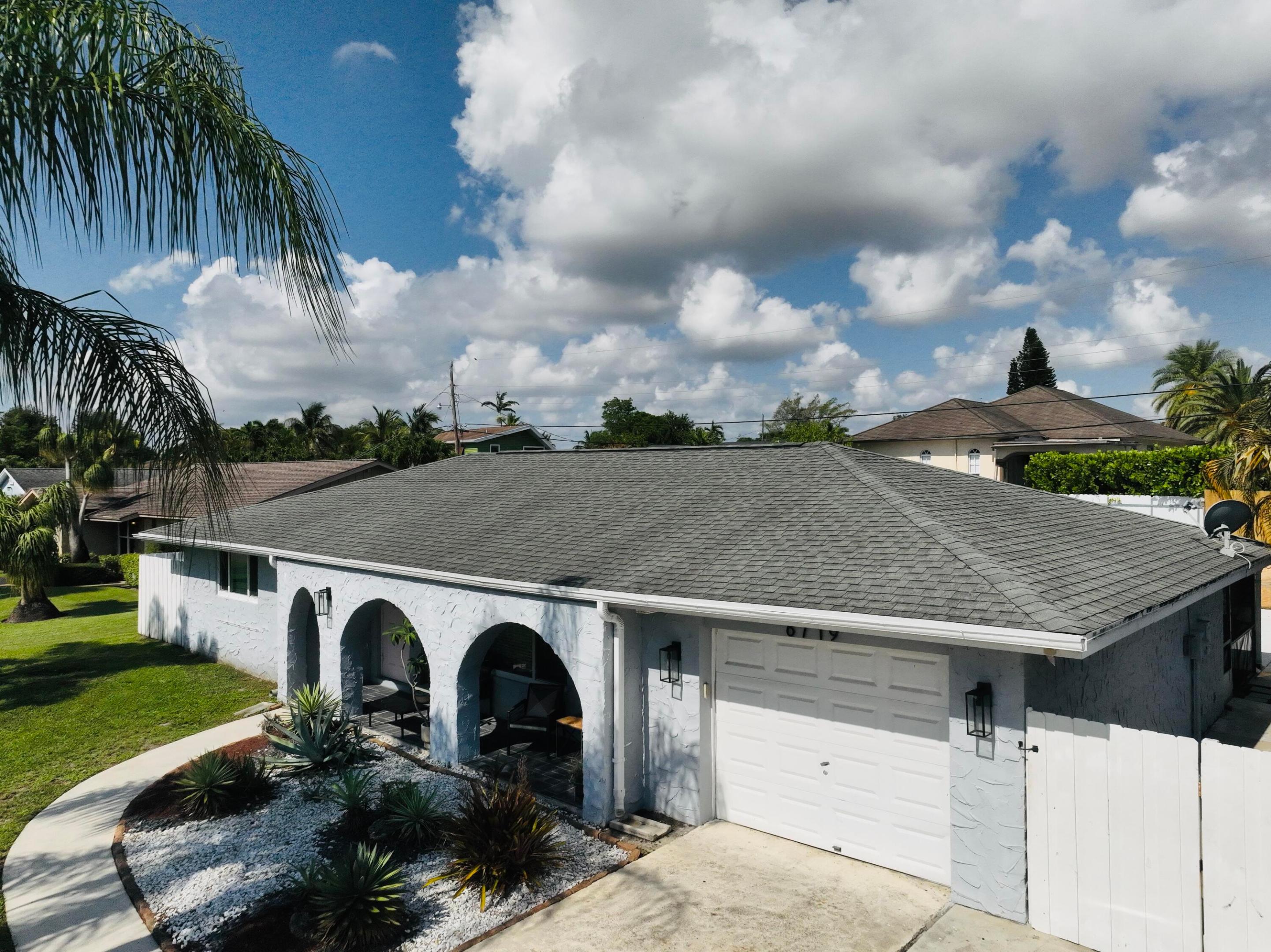 FLORAL PARK LANTANA - Residential