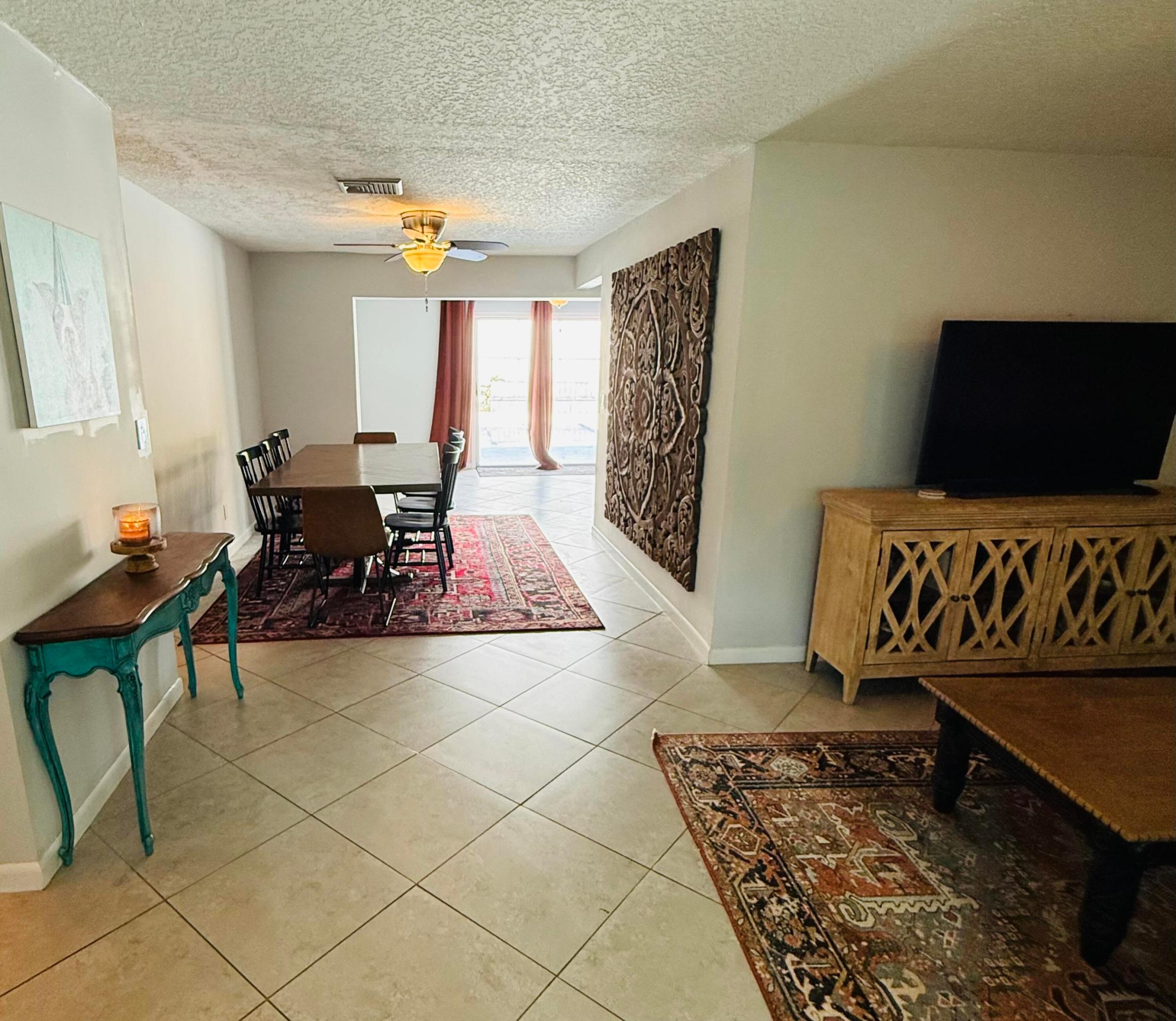 FLORAL PARK LANTANA - Residential