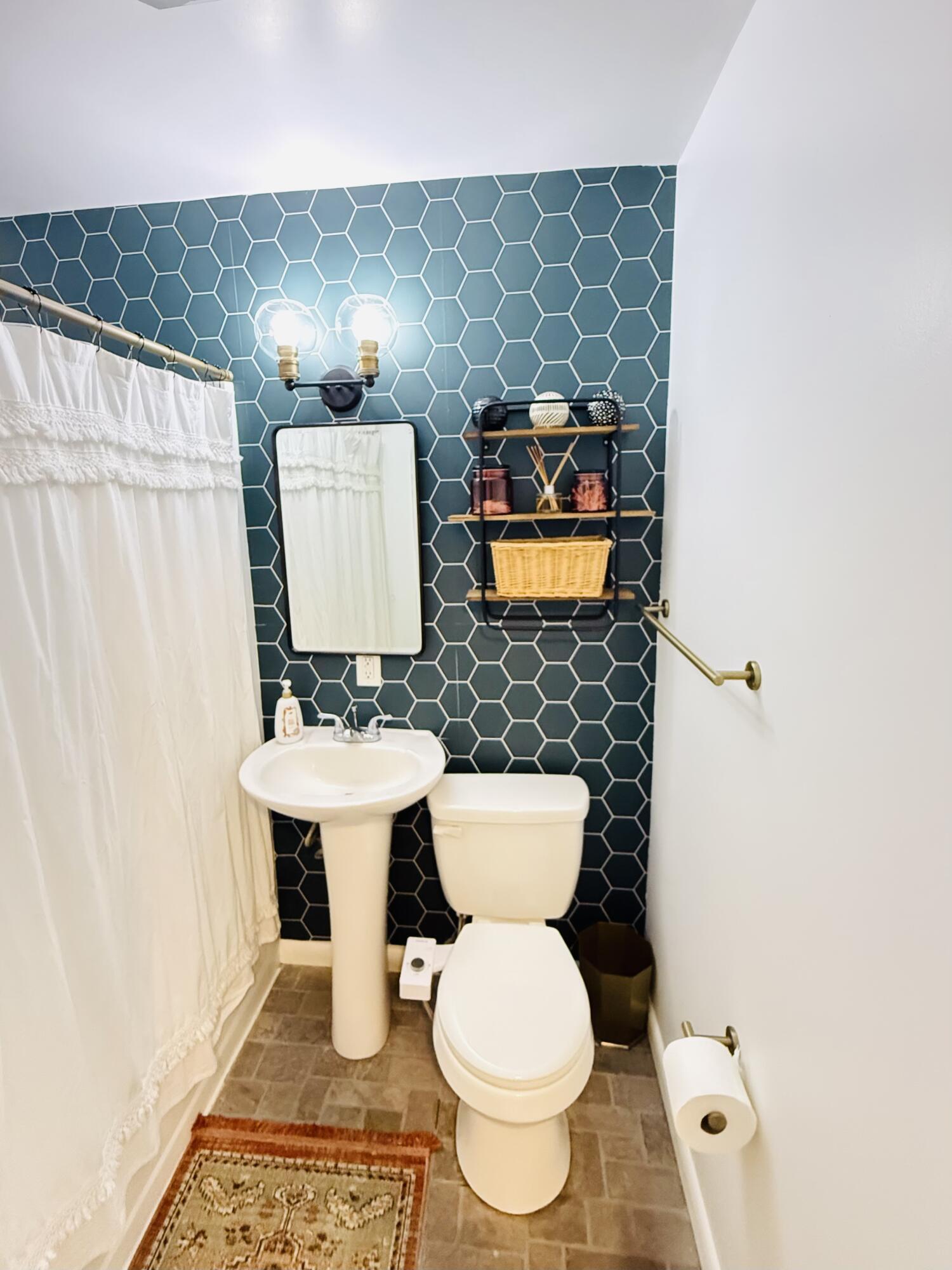 FLORAL PARK LANTANA - Residential