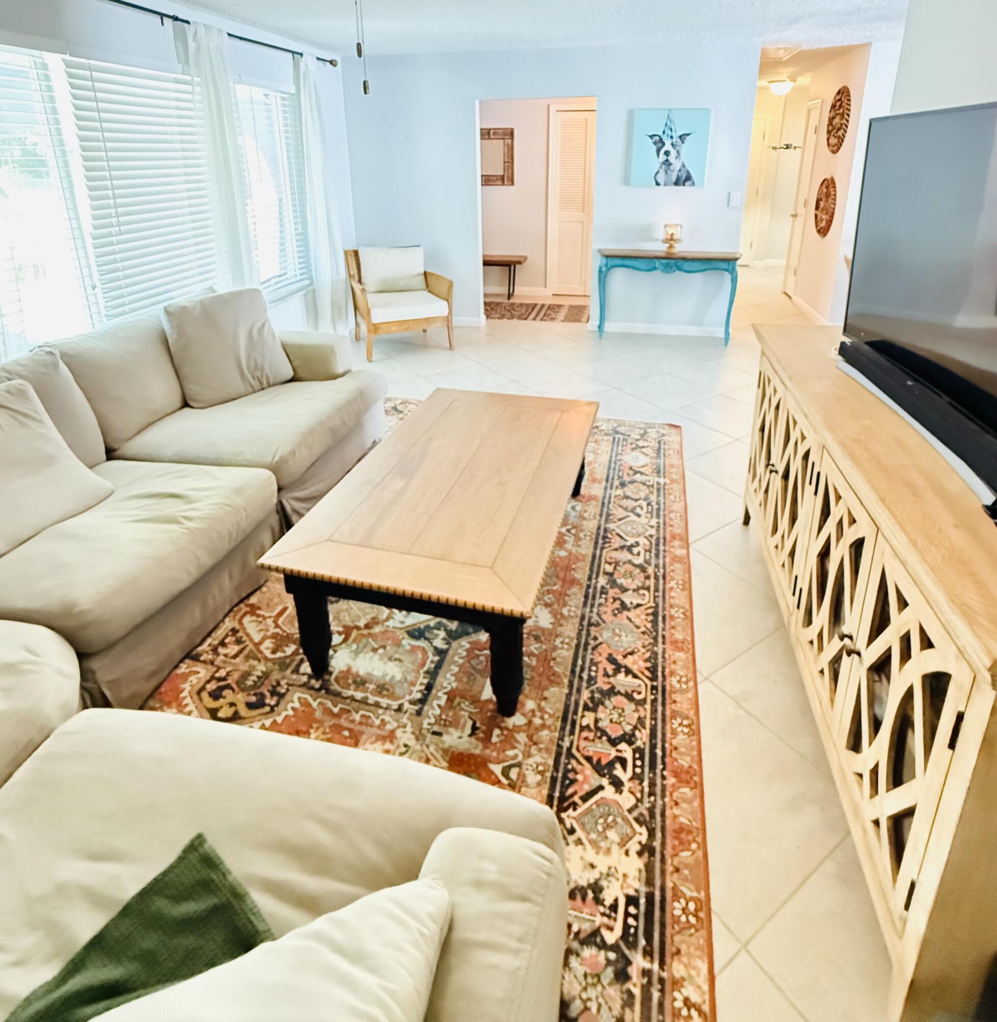 FLORAL PARK LANTANA - Residential