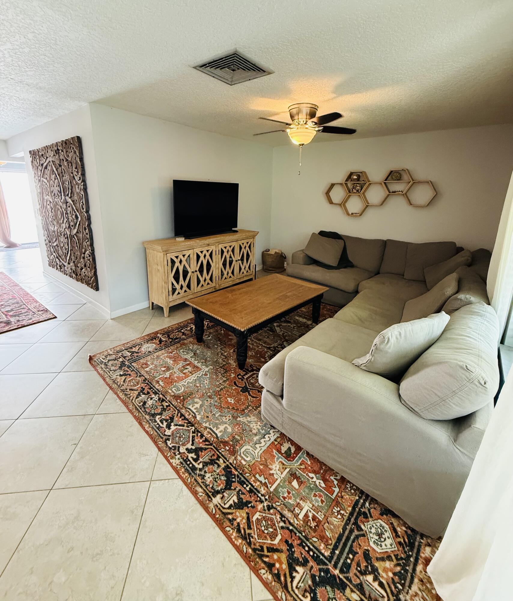 FLORAL PARK LANTANA - Residential