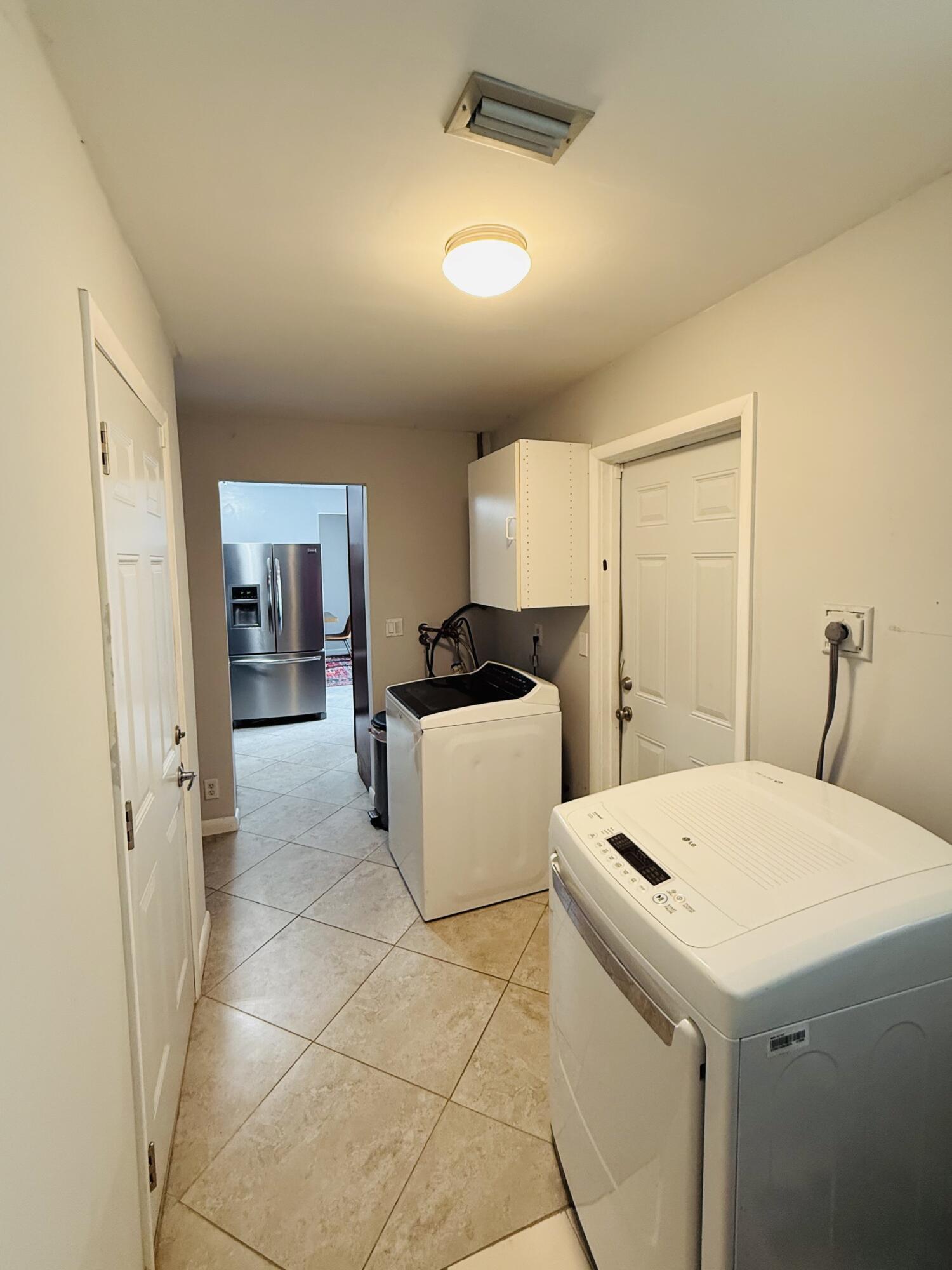 FLORAL PARK LANTANA - Residential