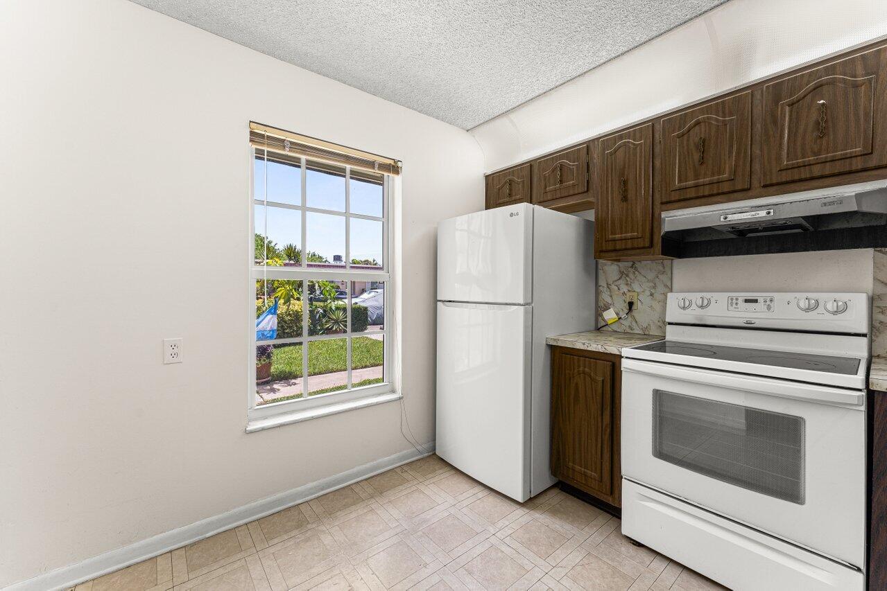 COVERED BRIDGE CONDO - Residential
