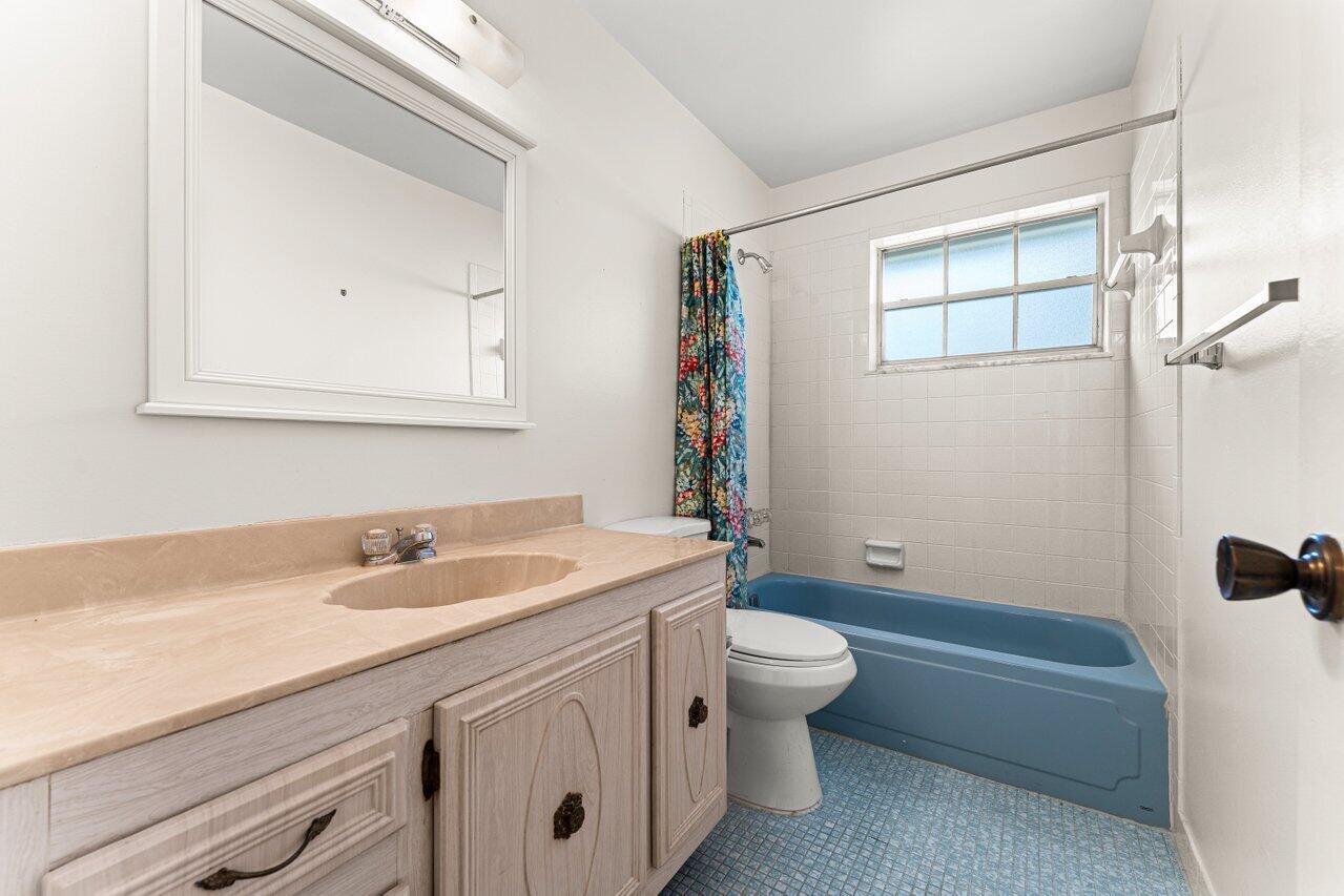 COVERED BRIDGE CONDO - Residential