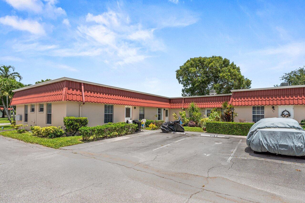 COVERED BRIDGE CONDO - Residential