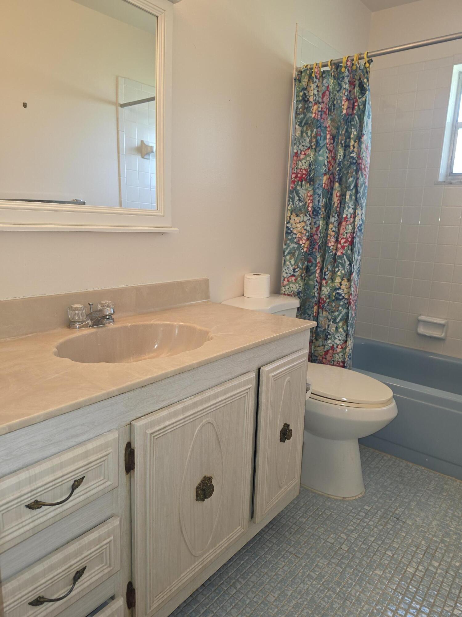 COVERED BRIDGE CONDO - Residential
