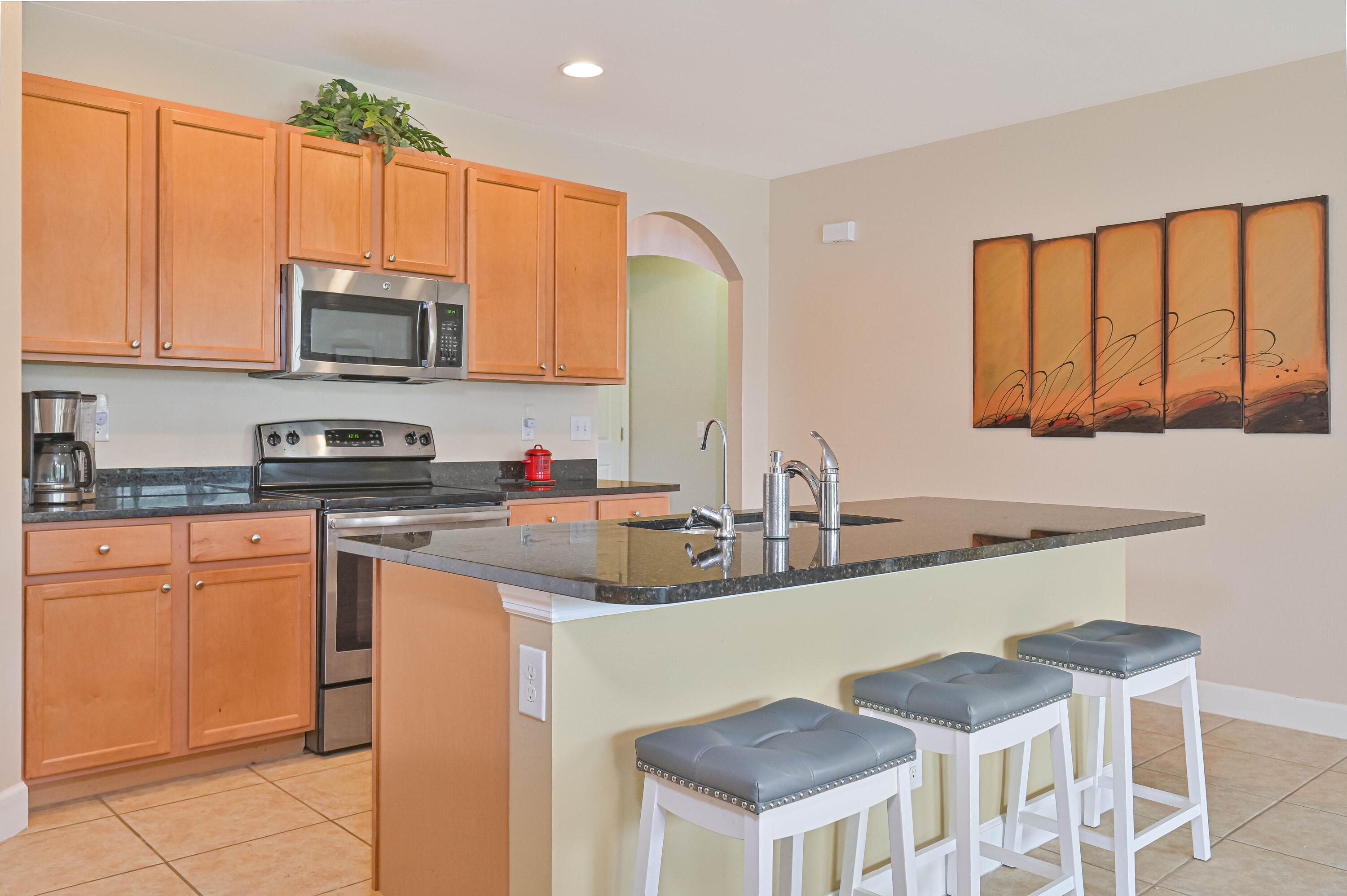 RIVER HALL - Residential