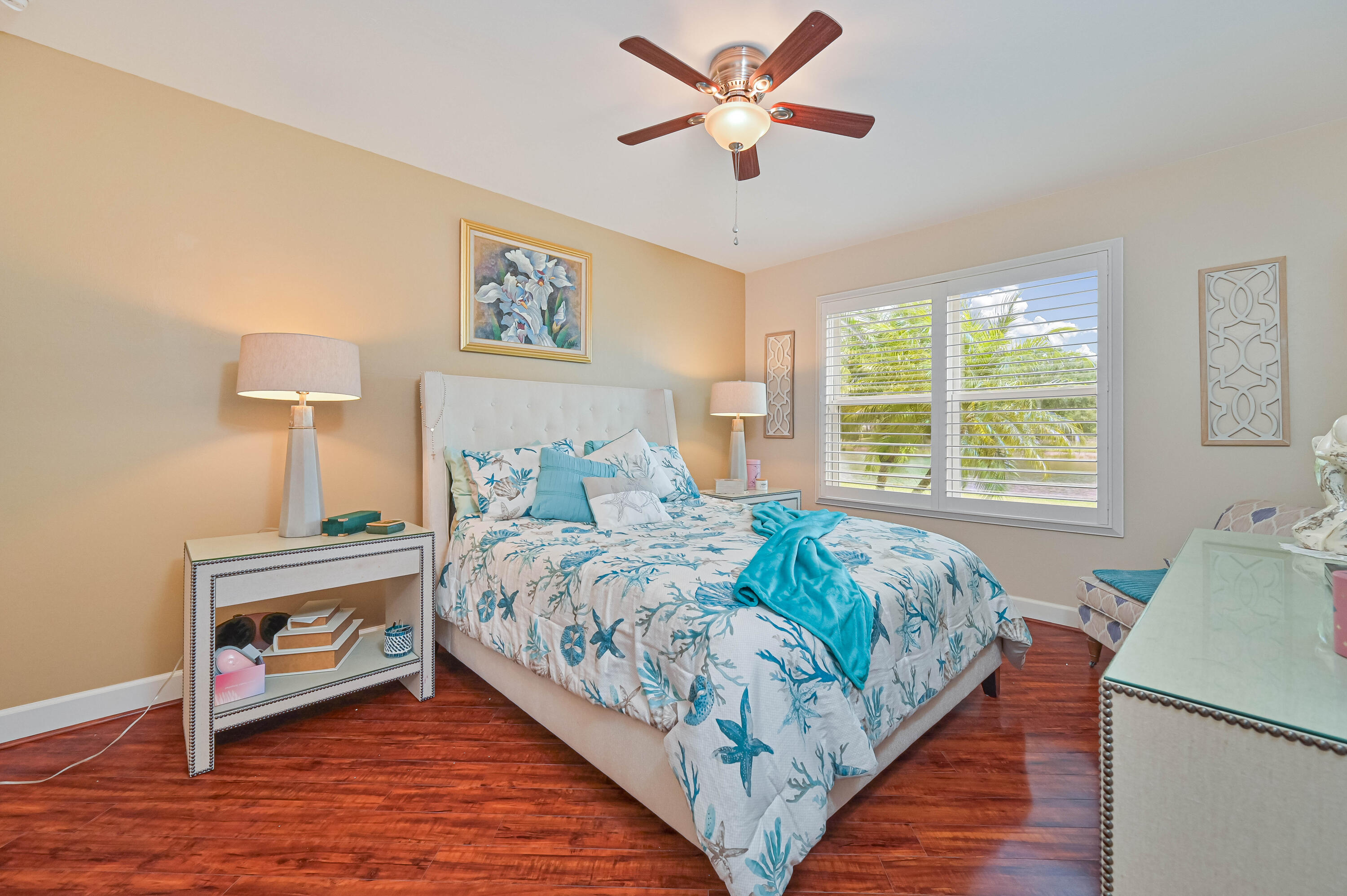 RIVER HALL - Residential