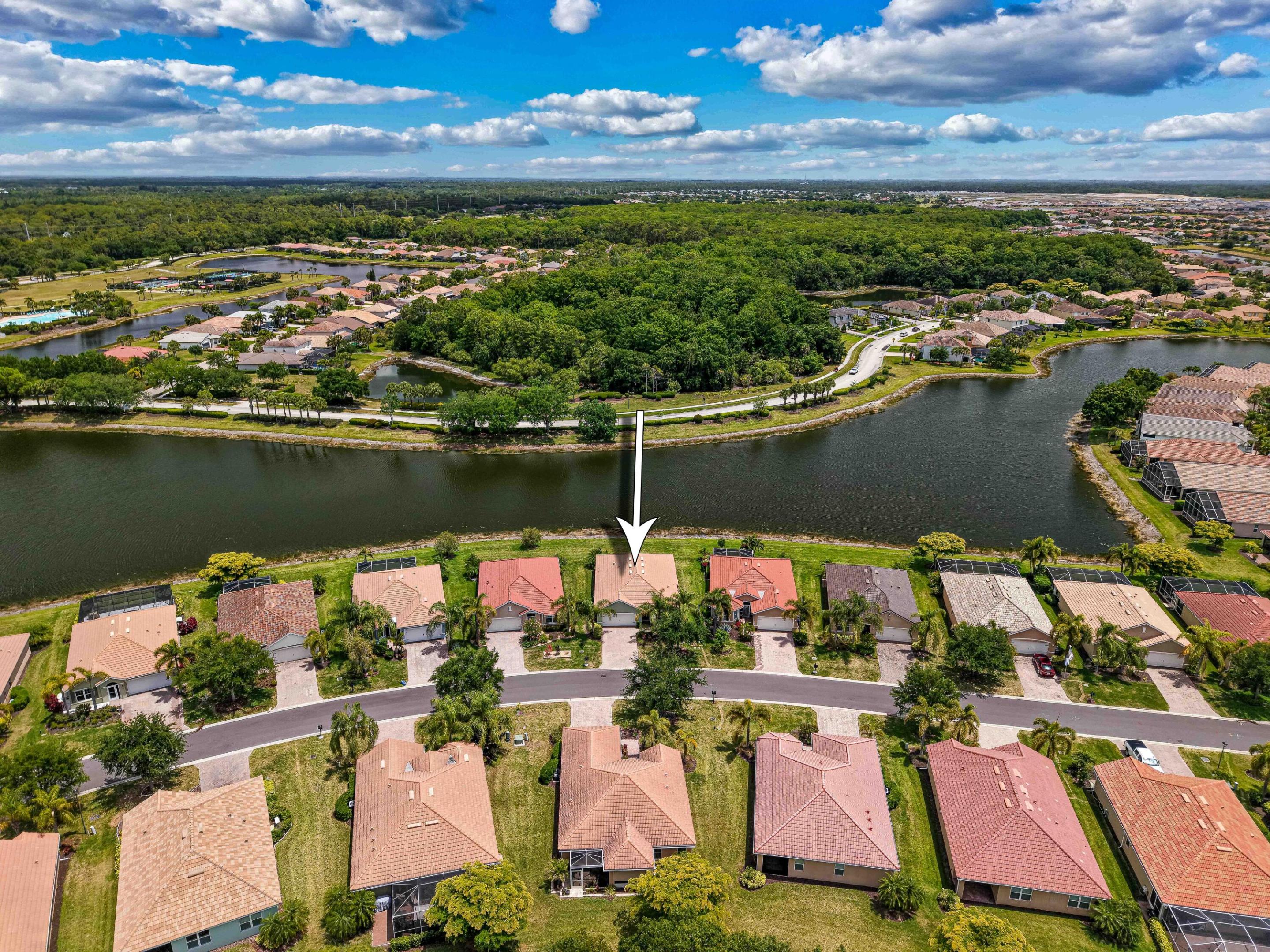 RIVER HALL - Residential