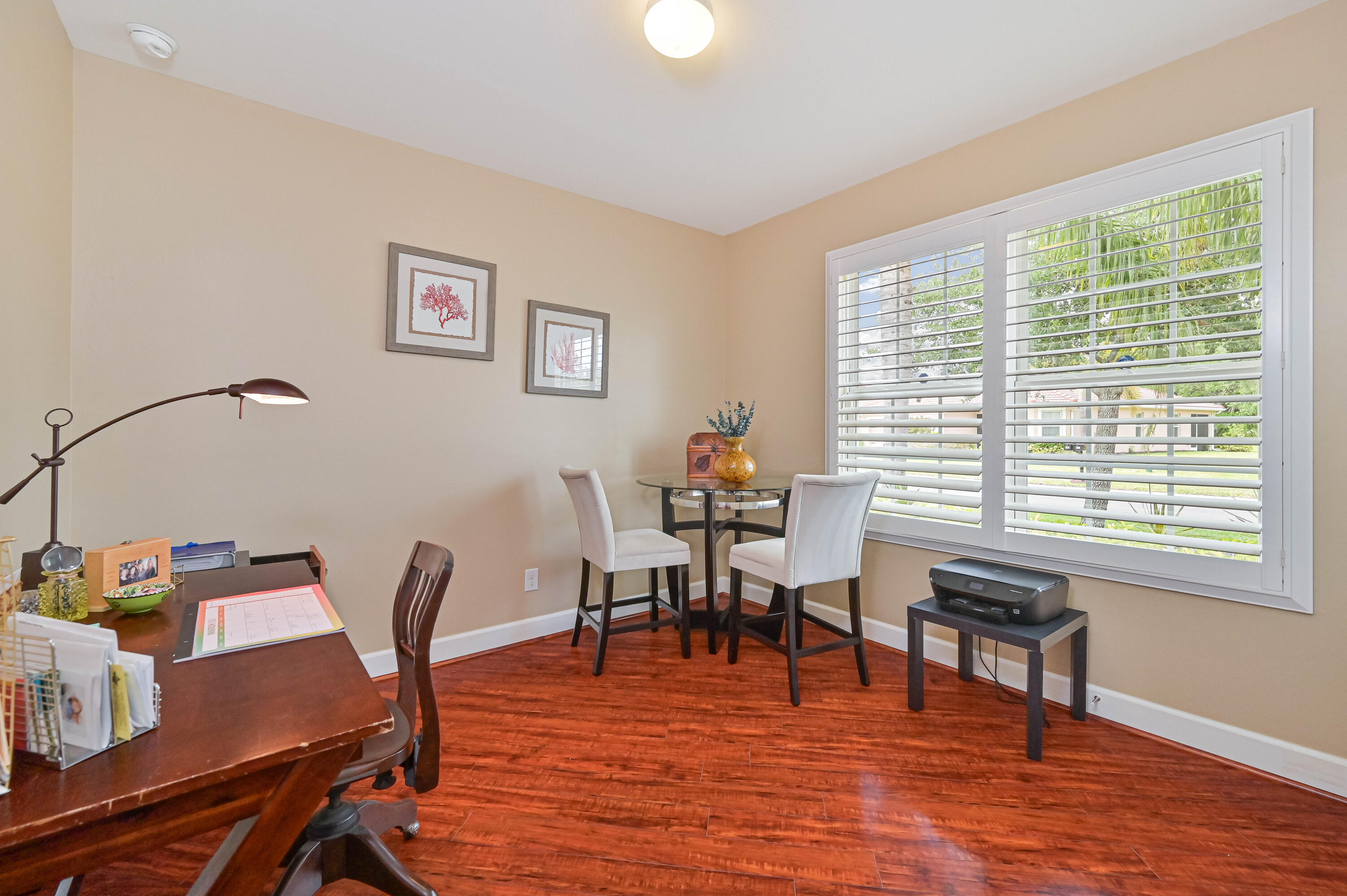 RIVER HALL - Residential