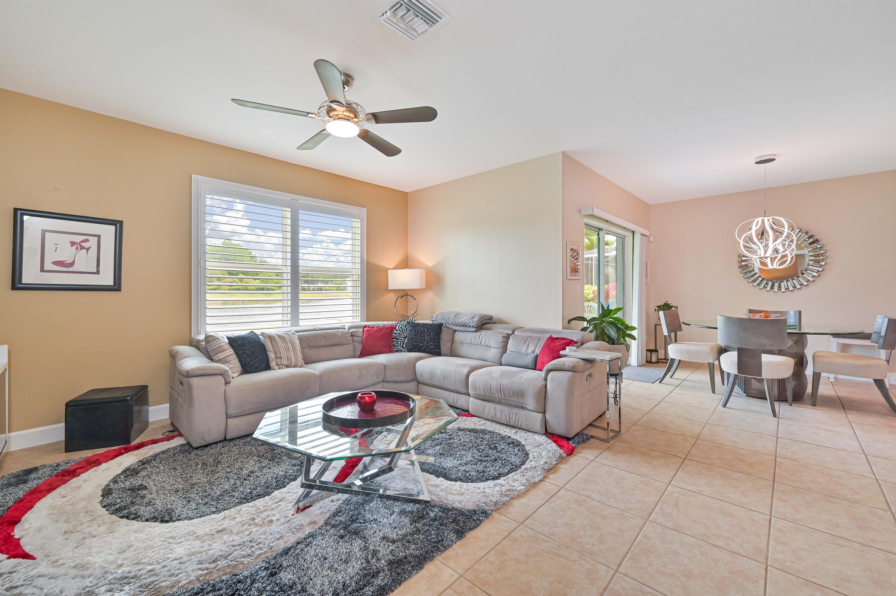 RIVER HALL - Residential