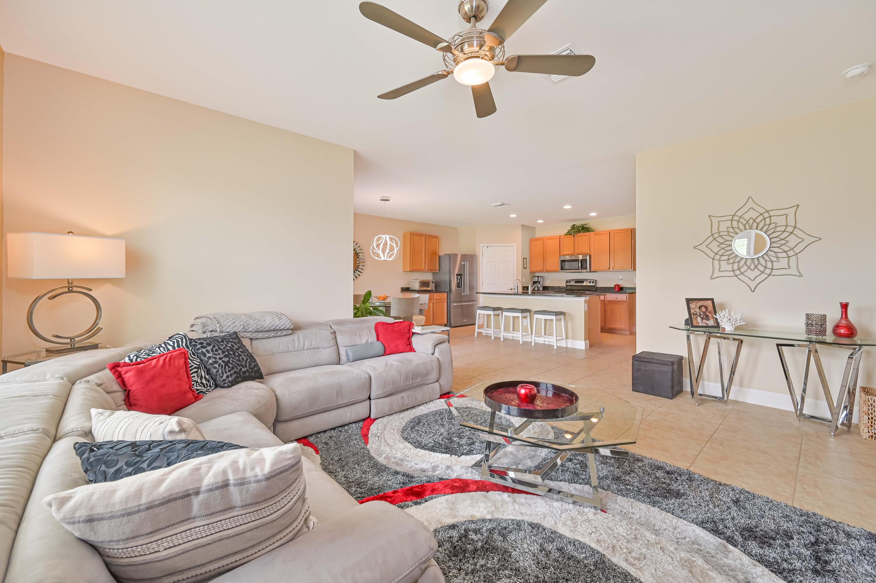 RIVER HALL - Residential