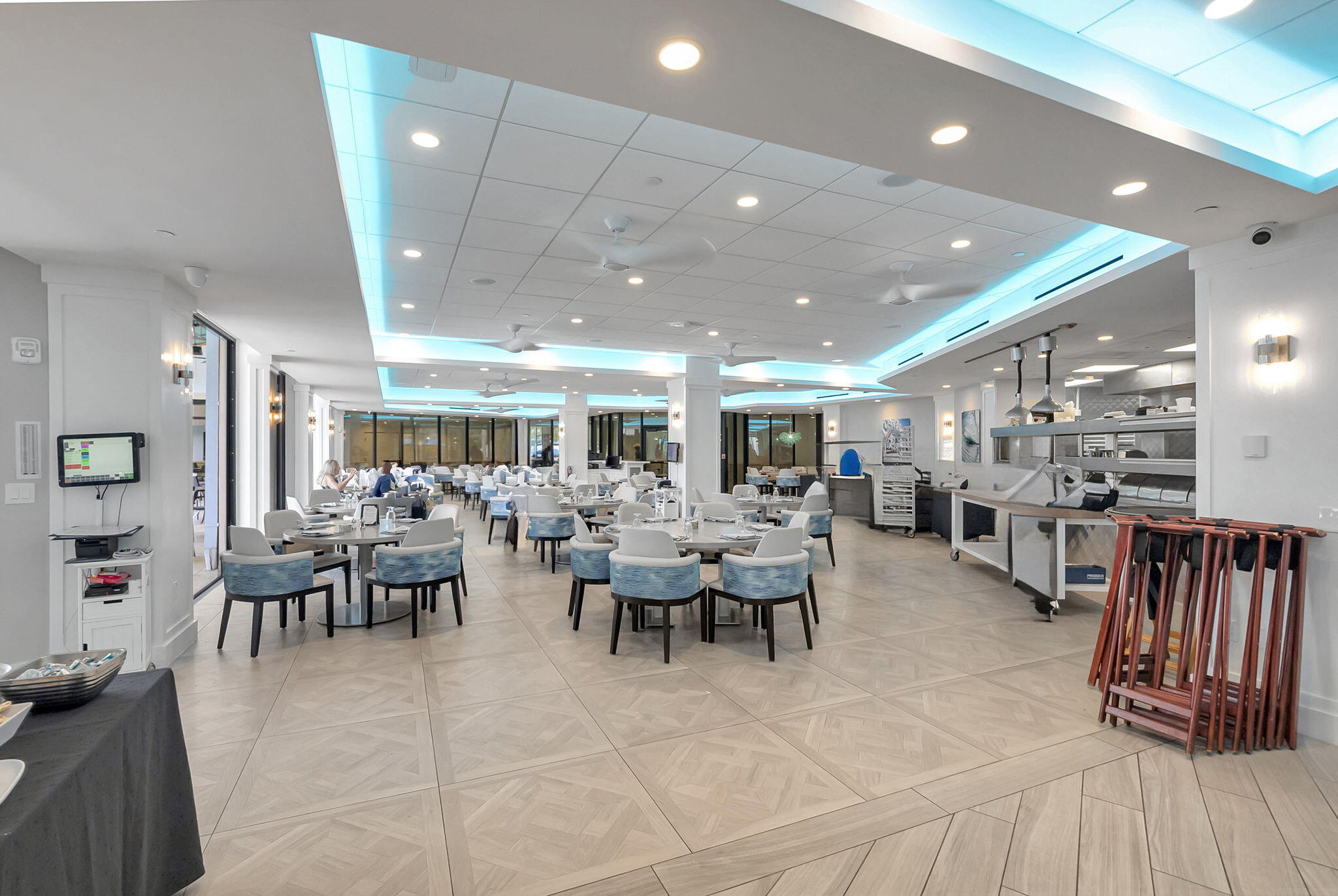 GLENEAGLES CONDO V - Residential