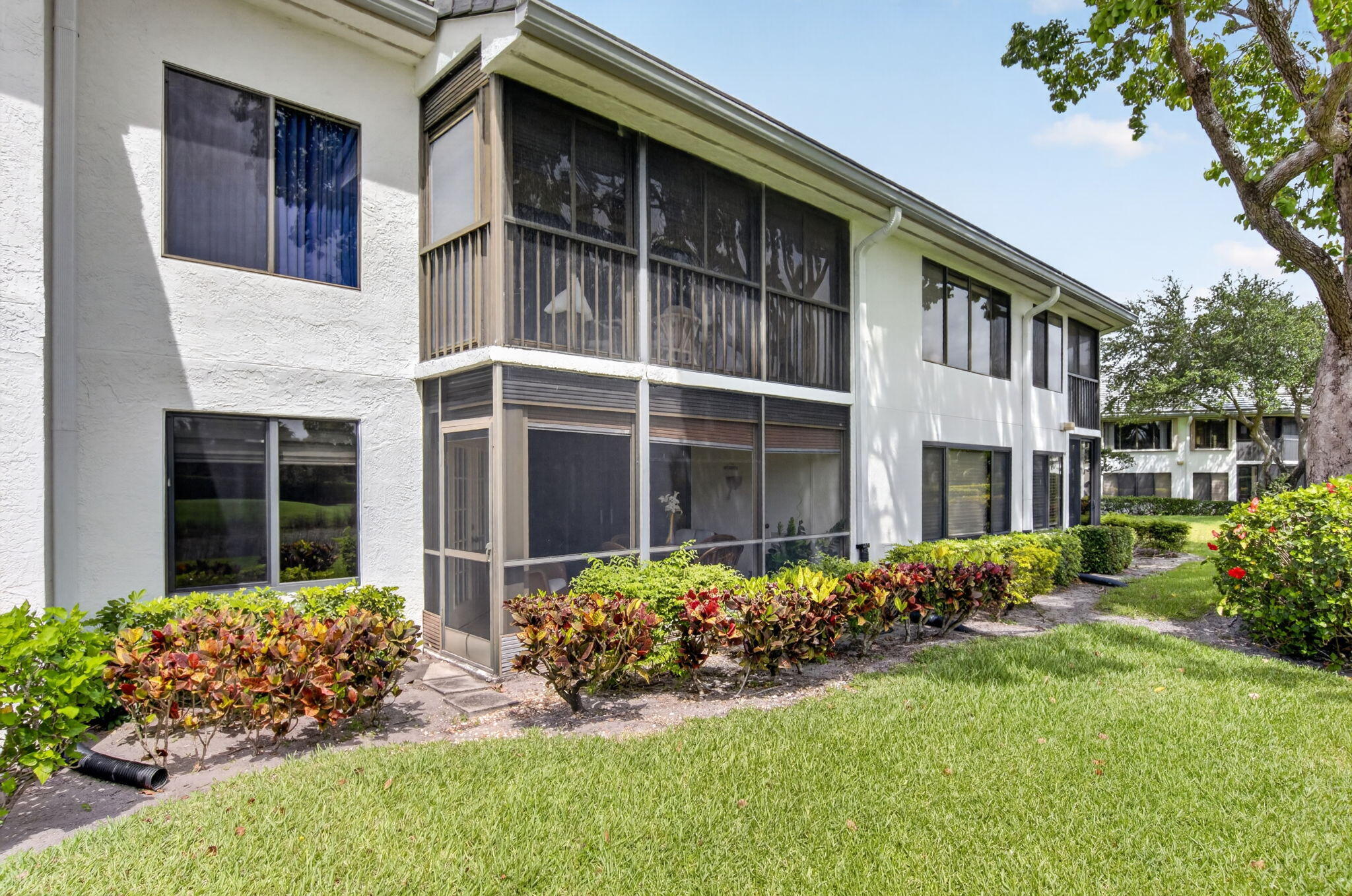 GLENEAGLES CONDO V - Residential
