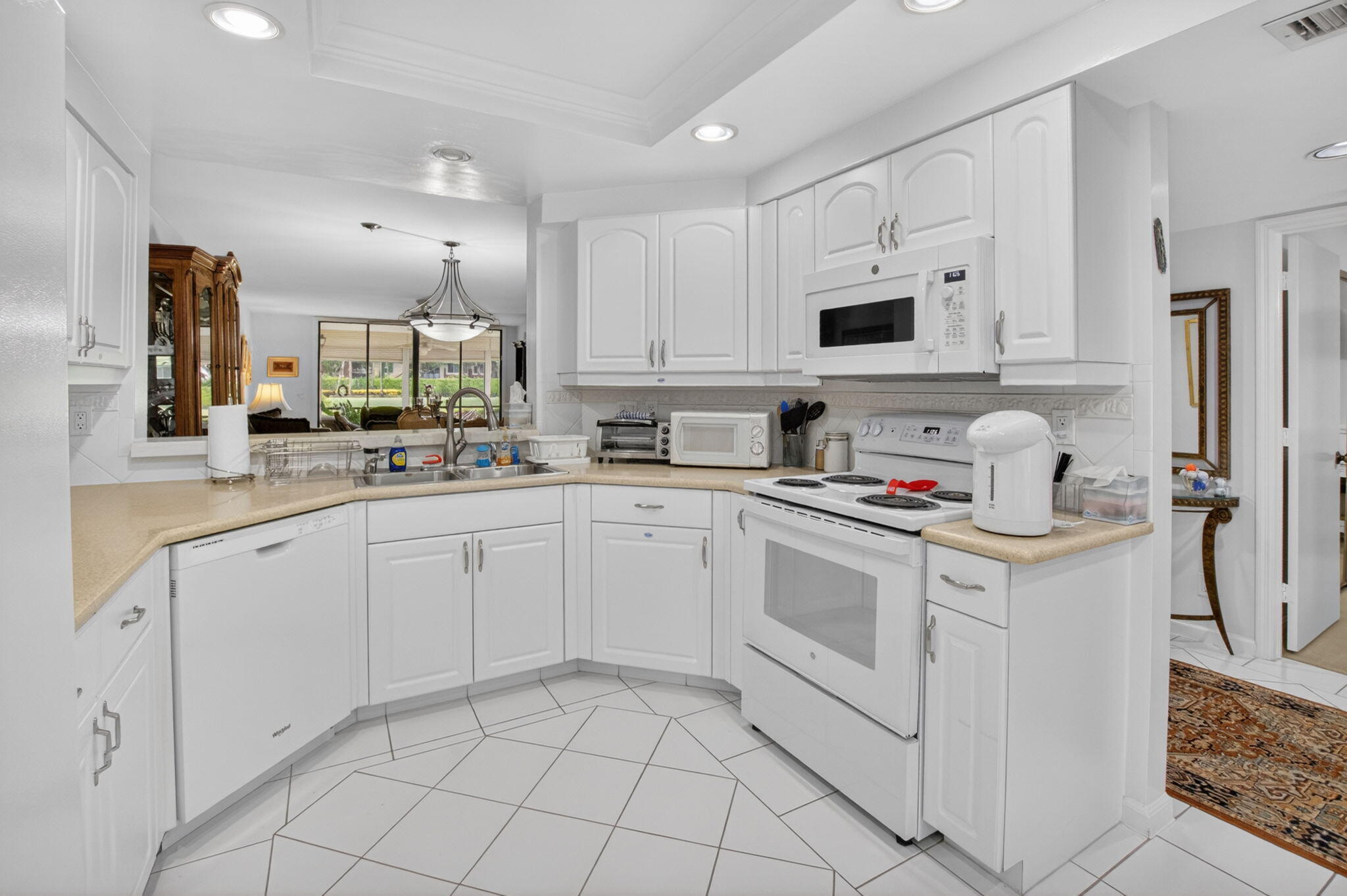 GLENEAGLES CONDO V - Residential