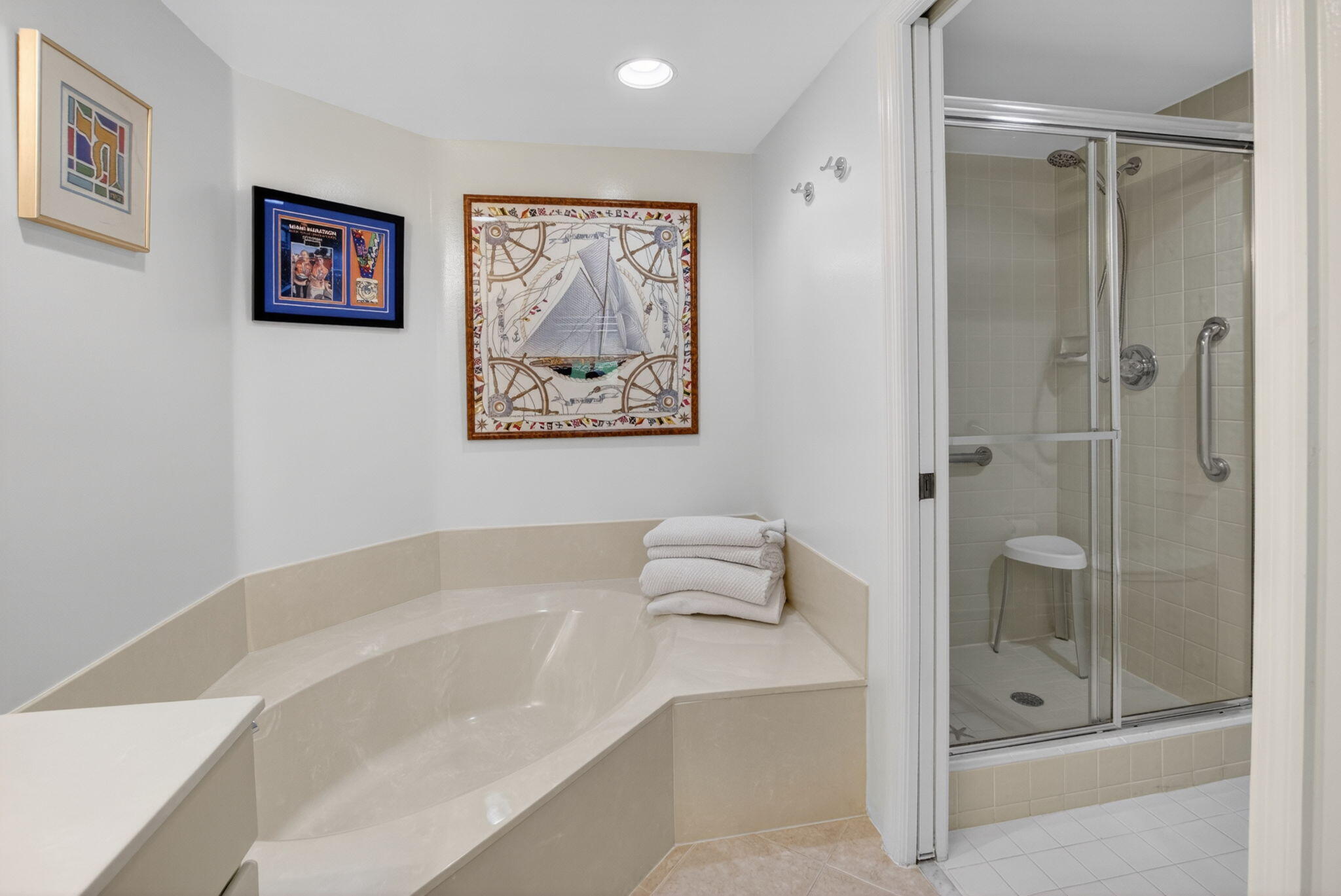 GLENEAGLES CONDO V - Residential