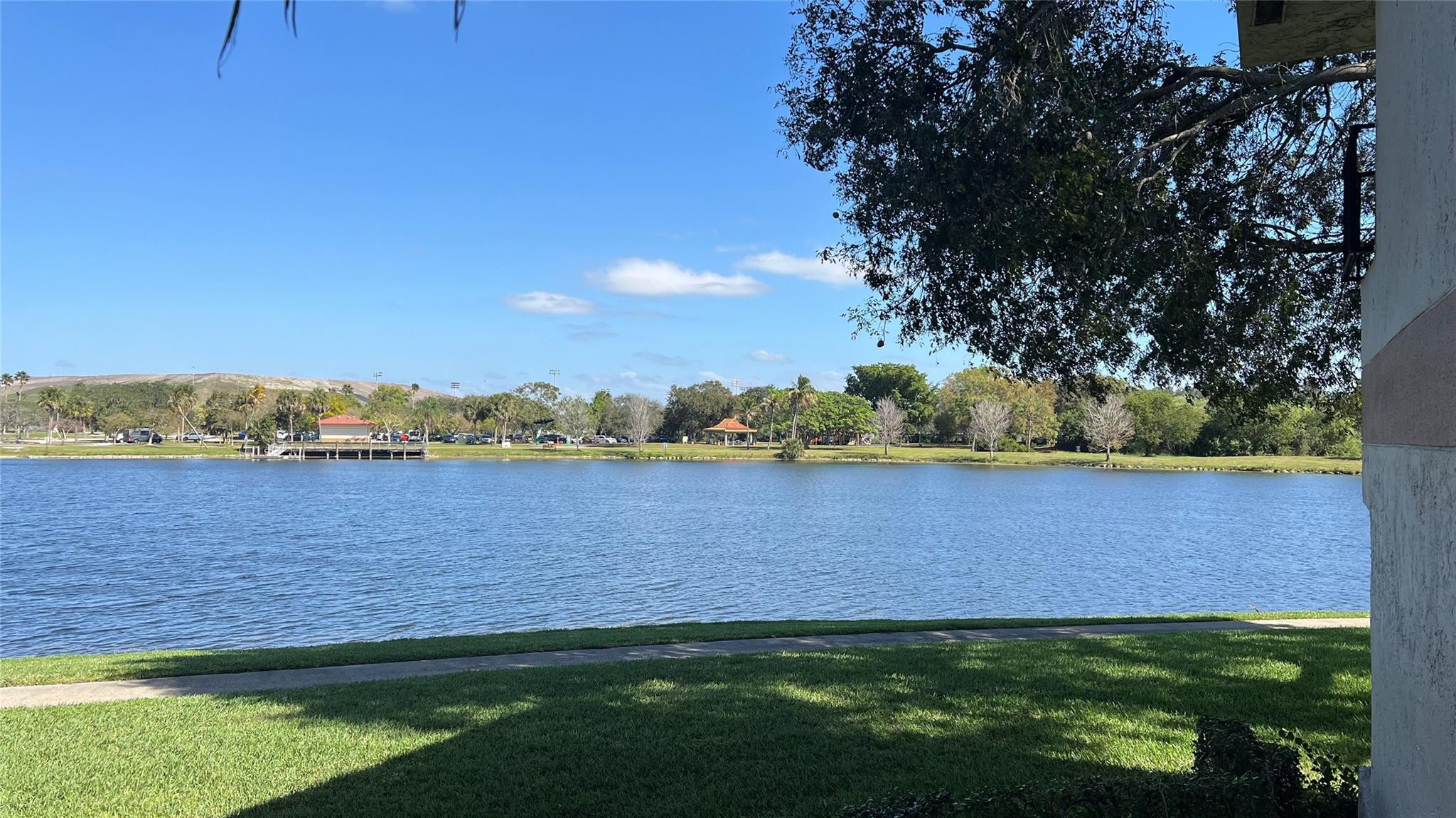 APPLEWOOD VILLAGE - Residential