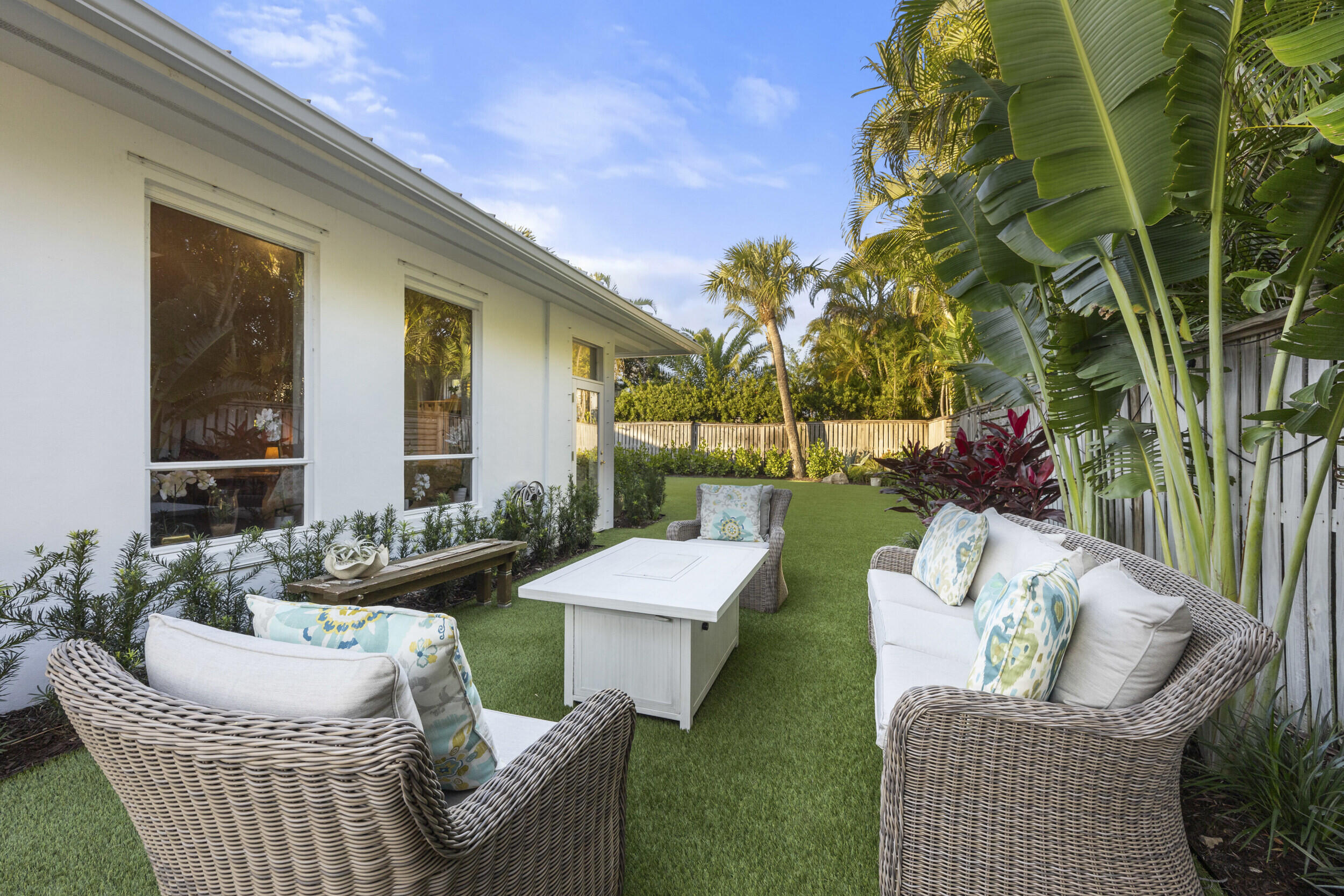 JUPITER INLET BEACH COLONY - Residential