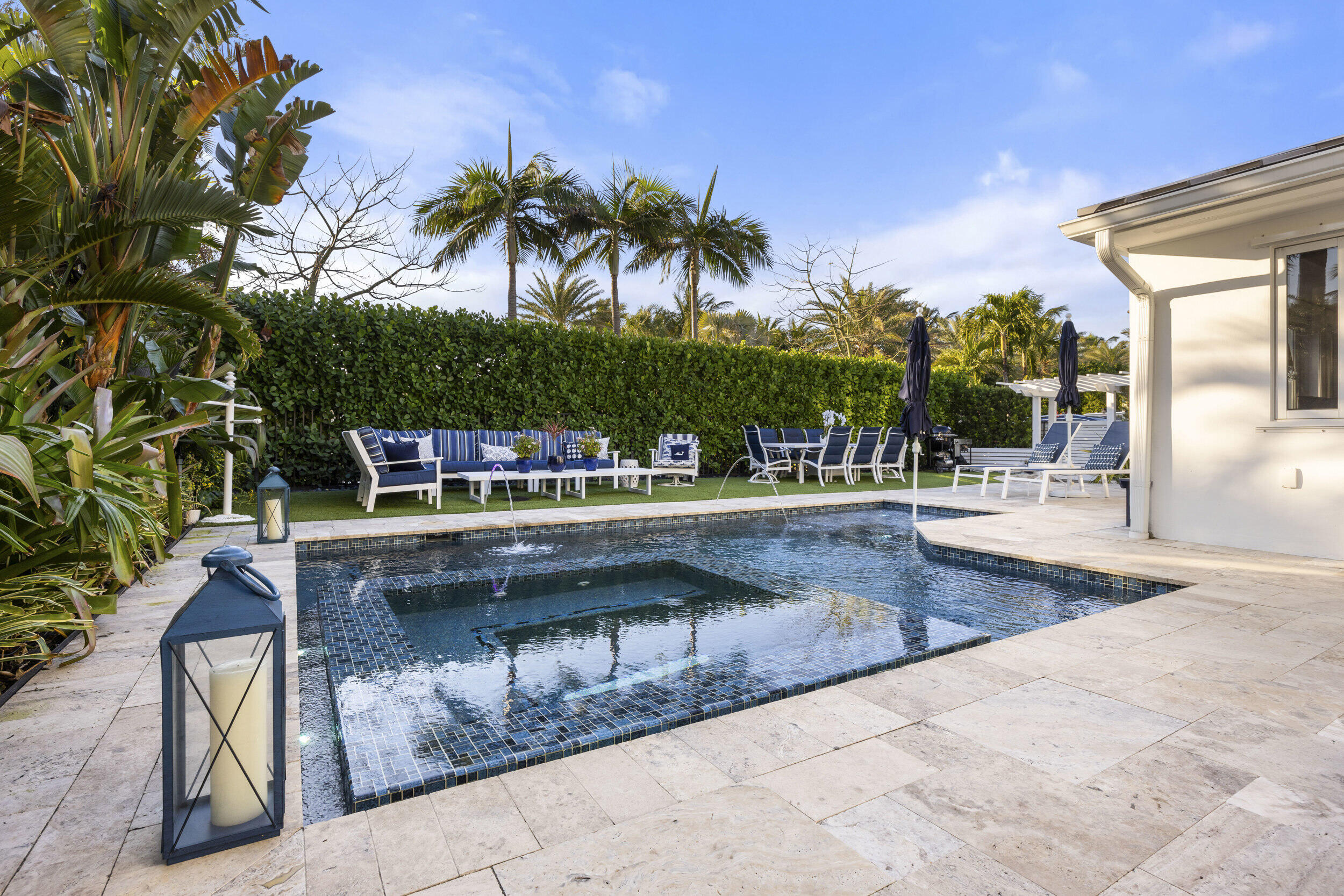 JUPITER INLET BEACH COLONY - Residential