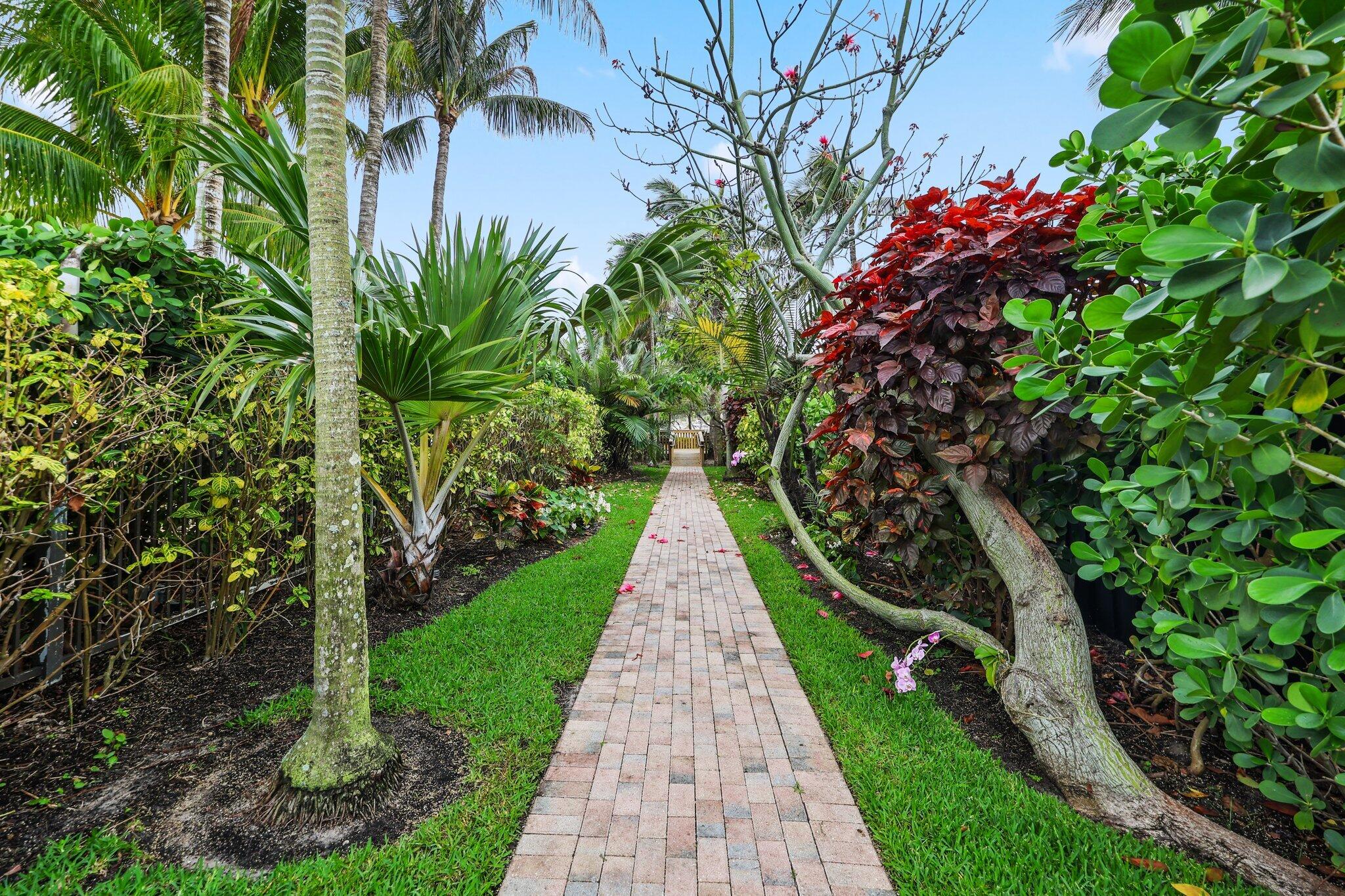 JUPITER INLET BEACH COLONY - Residential
