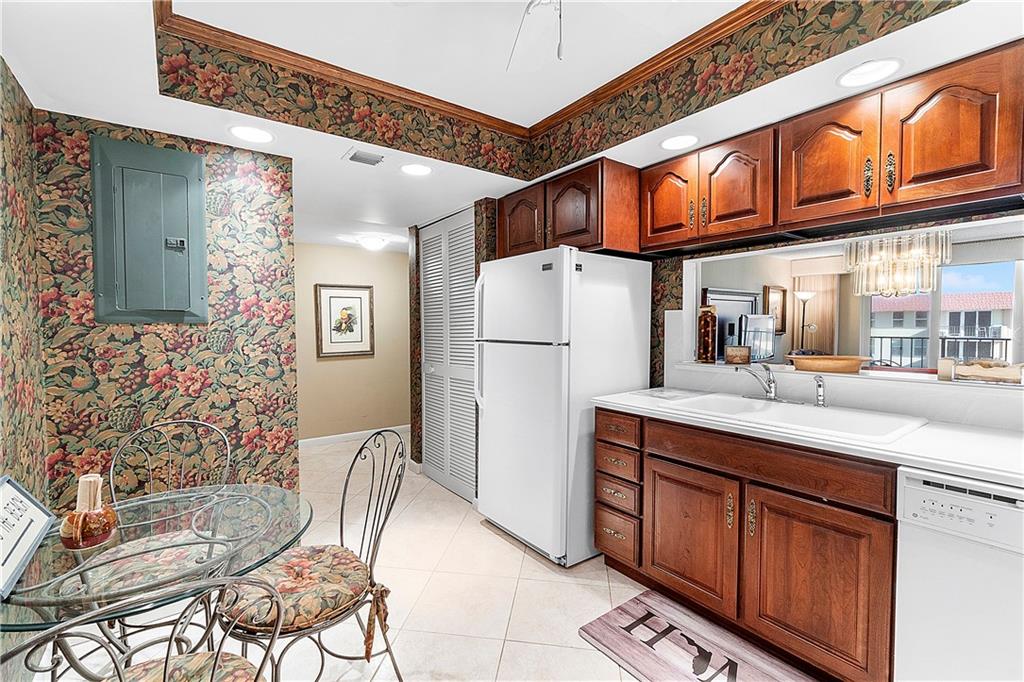 Opal Towers Condo - Residential
