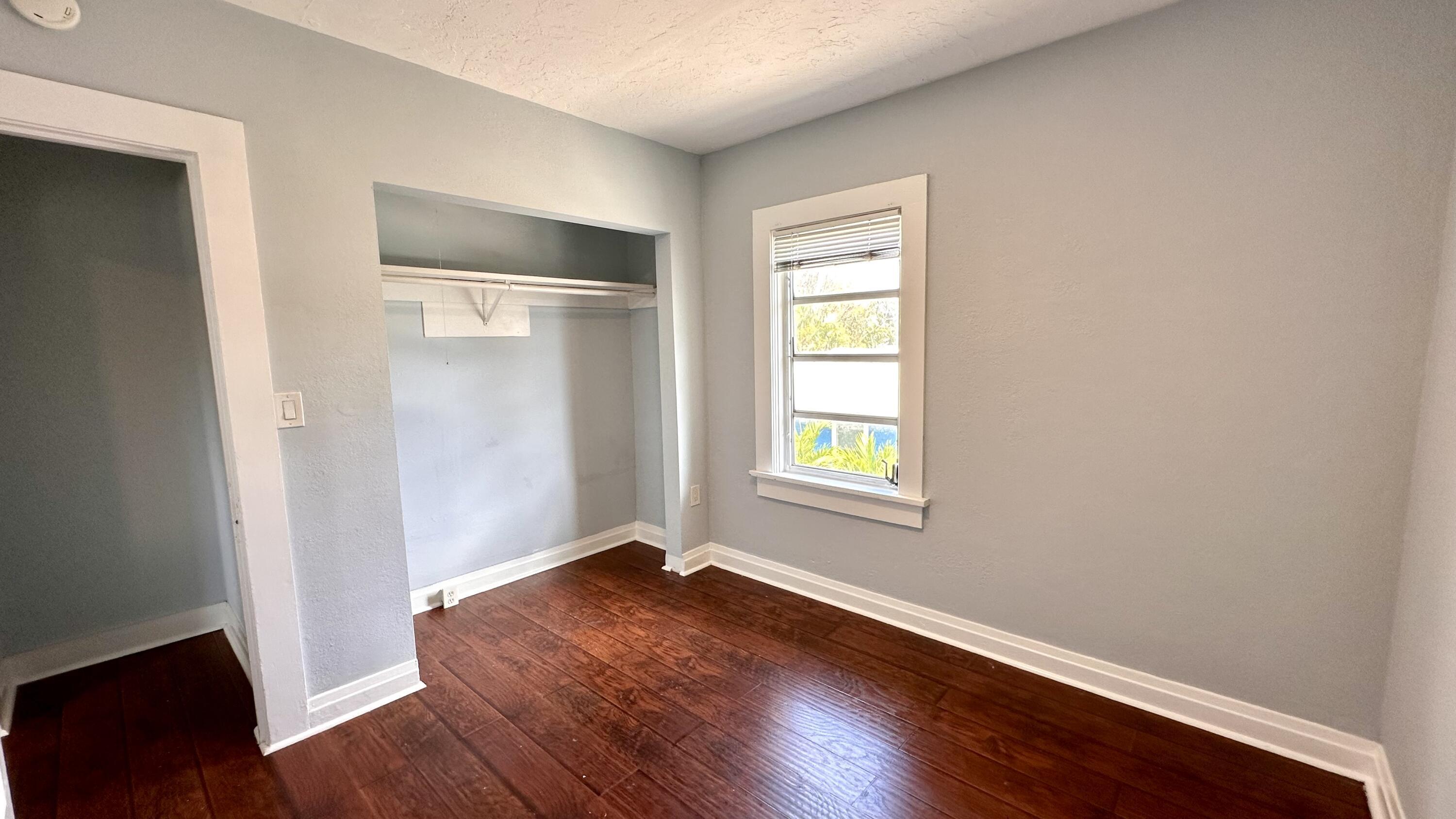 LAKE WORTH TOWN OF - Residential Lease