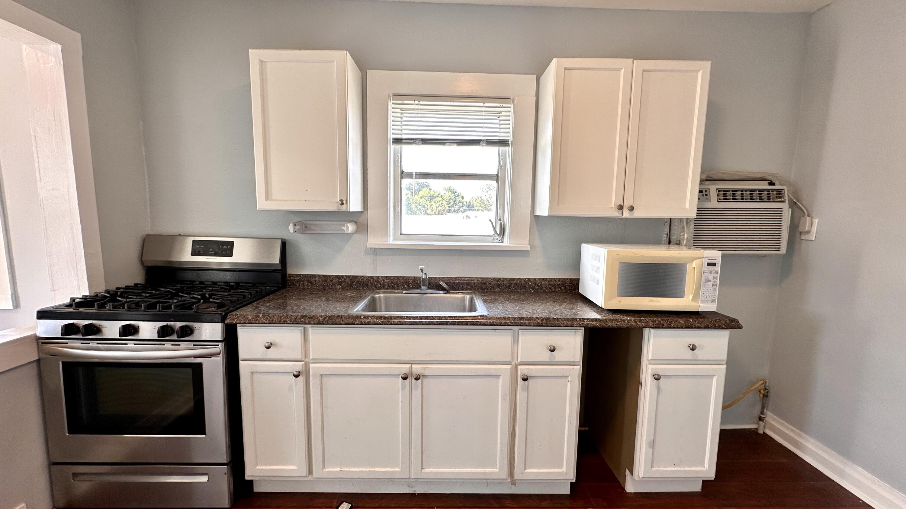 LAKE WORTH TOWN OF - Residential Lease