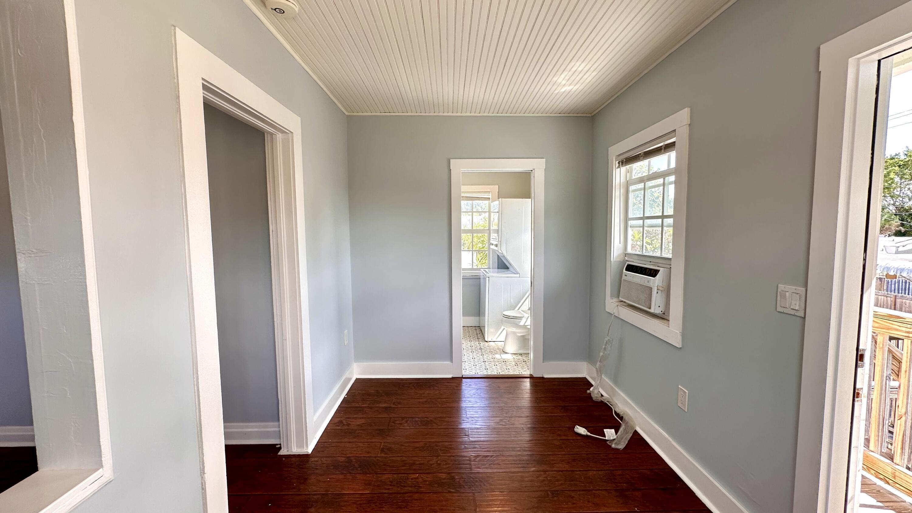 LAKE WORTH TOWN OF - Residential Lease
