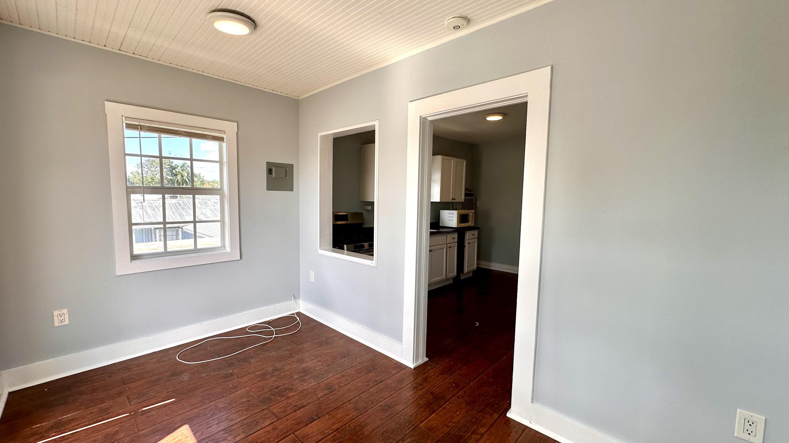 LAKE WORTH TOWN OF - Residential Lease