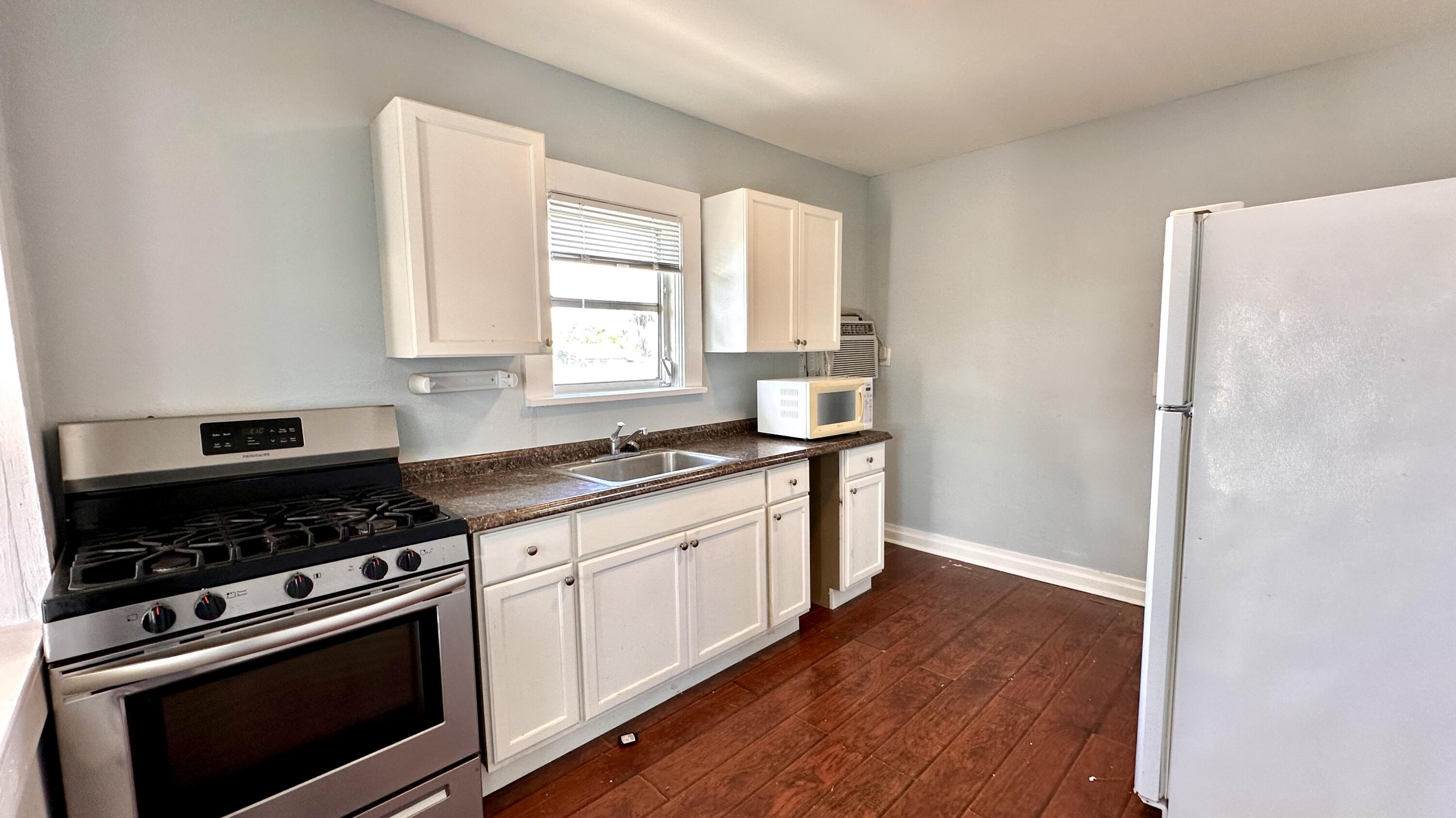 LAKE WORTH TOWN OF - Residential Lease
