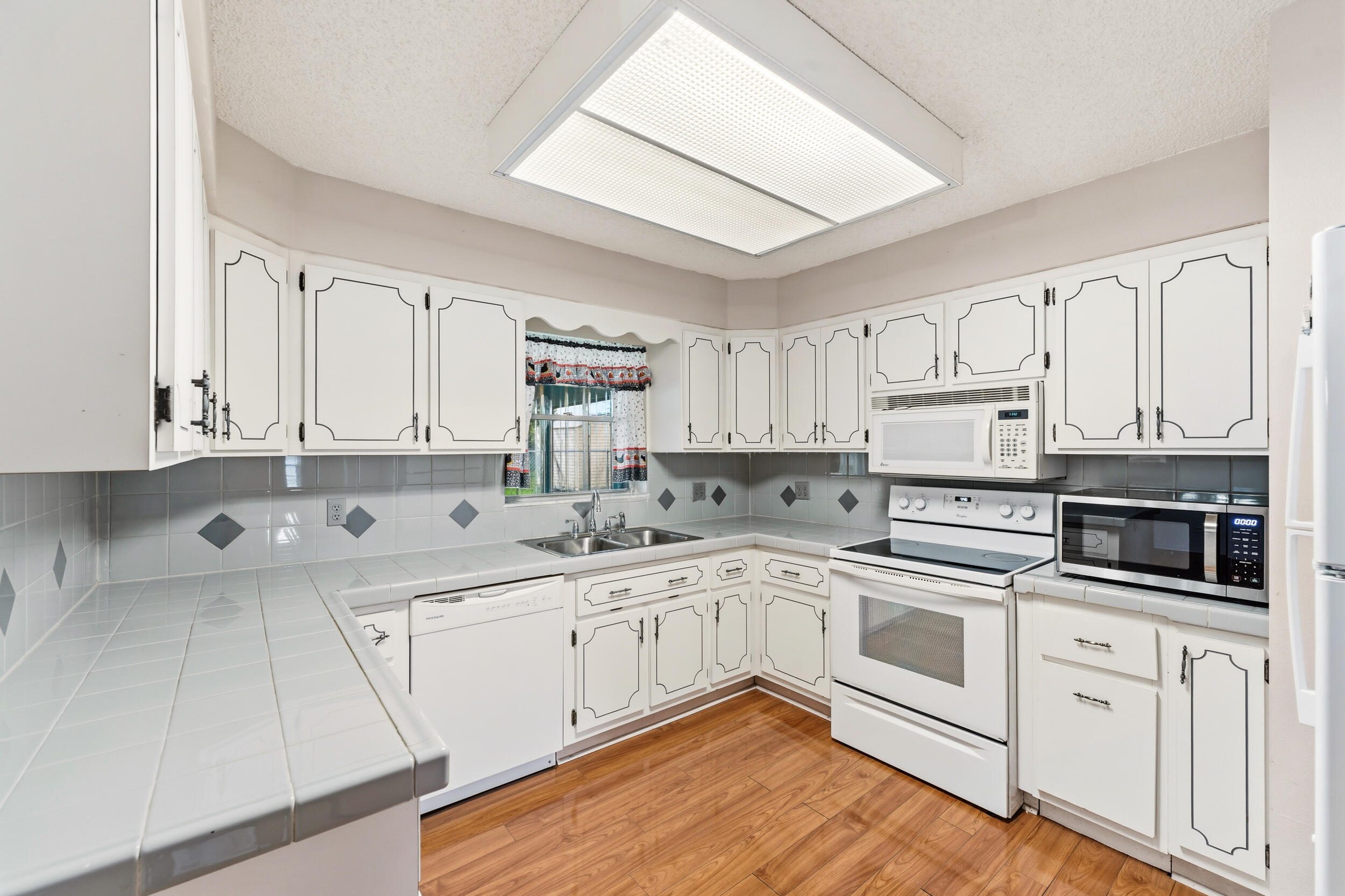 QUAIL ACRES - Residential