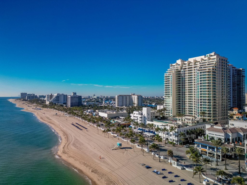 LAS OLAS BEACH CLUB - Residential