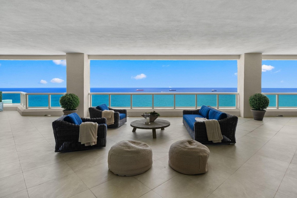 LAS OLAS BEACH CLUB - Residential