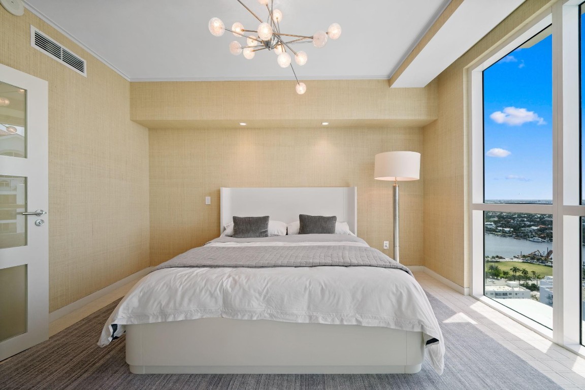 LAS OLAS BEACH CLUB - Residential