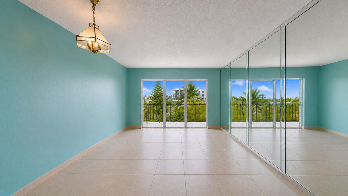 CHATEAU BISCAYNE CONDO - Residential