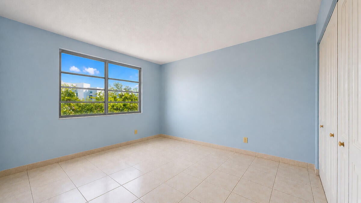 CHATEAU BISCAYNE CONDO - Residential