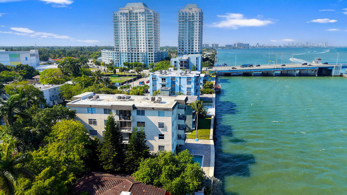 CHATEAU BISCAYNE CONDO - Residential