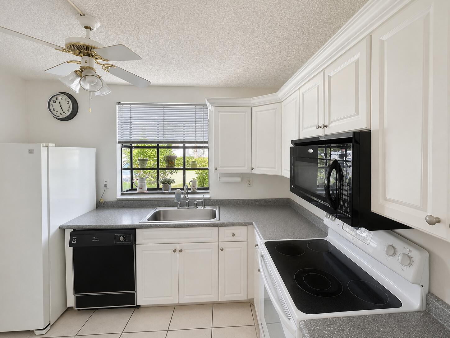BANYAN SPRINGS - Residential