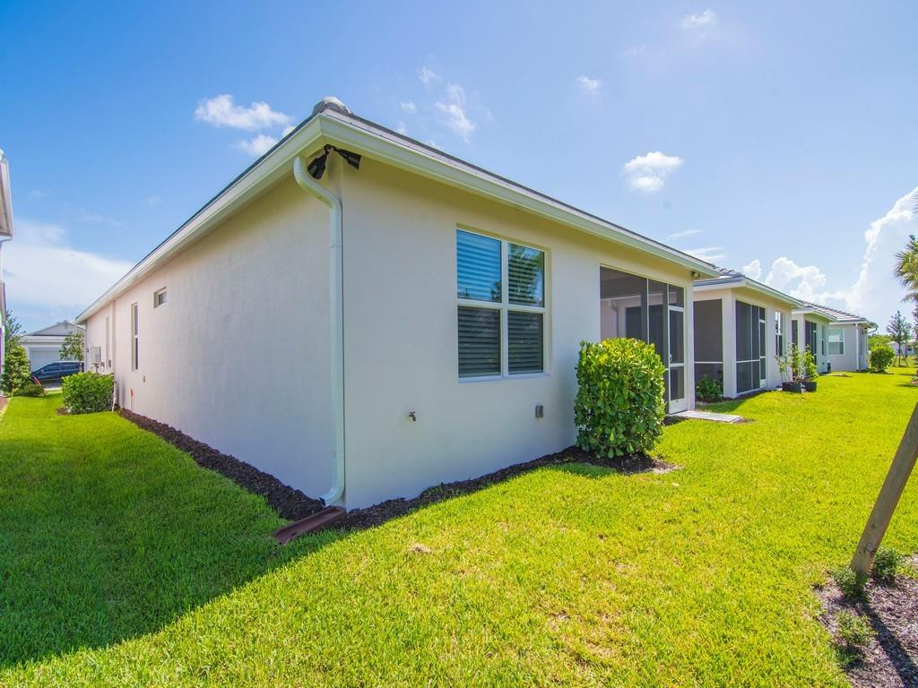 HARBOR ISLE PHASE 1 - Residential Lease